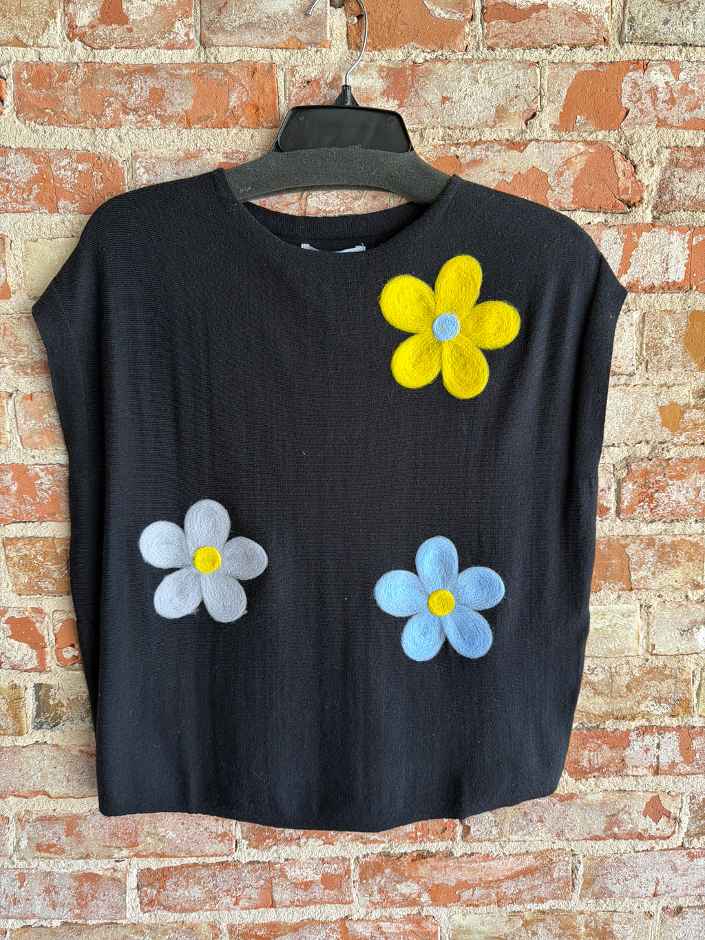 Keren Hart Pullover Top