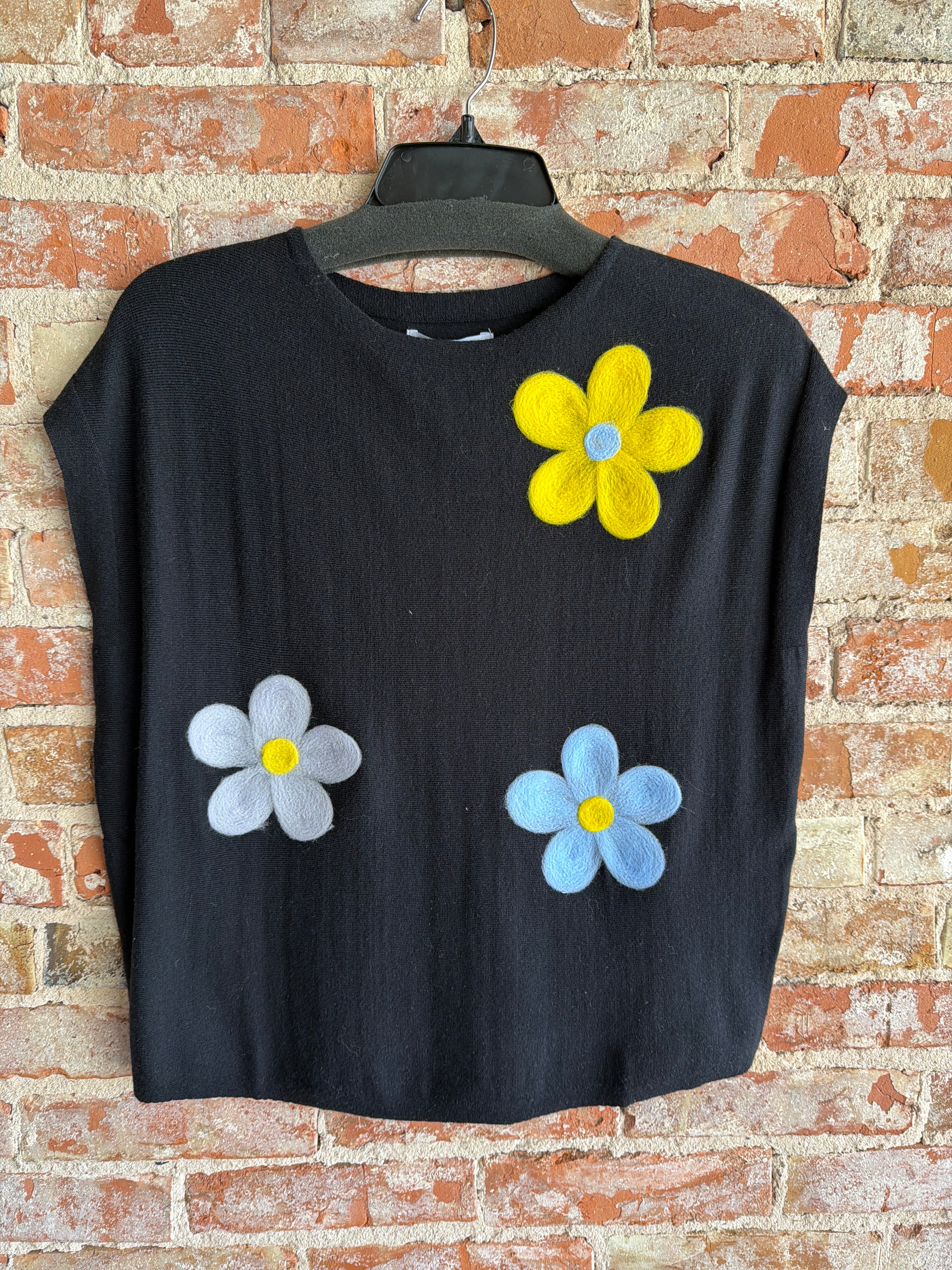 Keren Hart Pullover Top