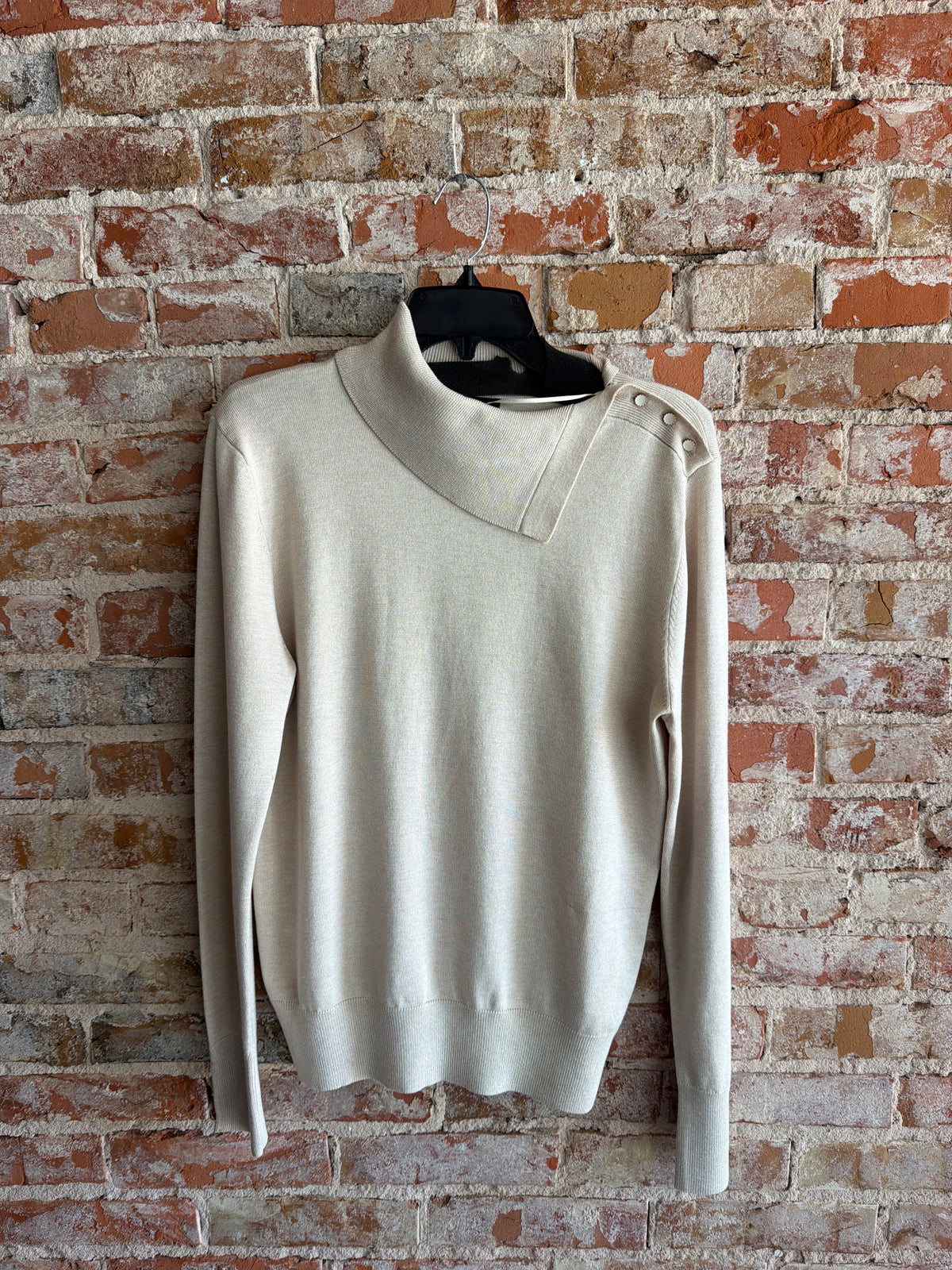 BTX Sweater with slit collar