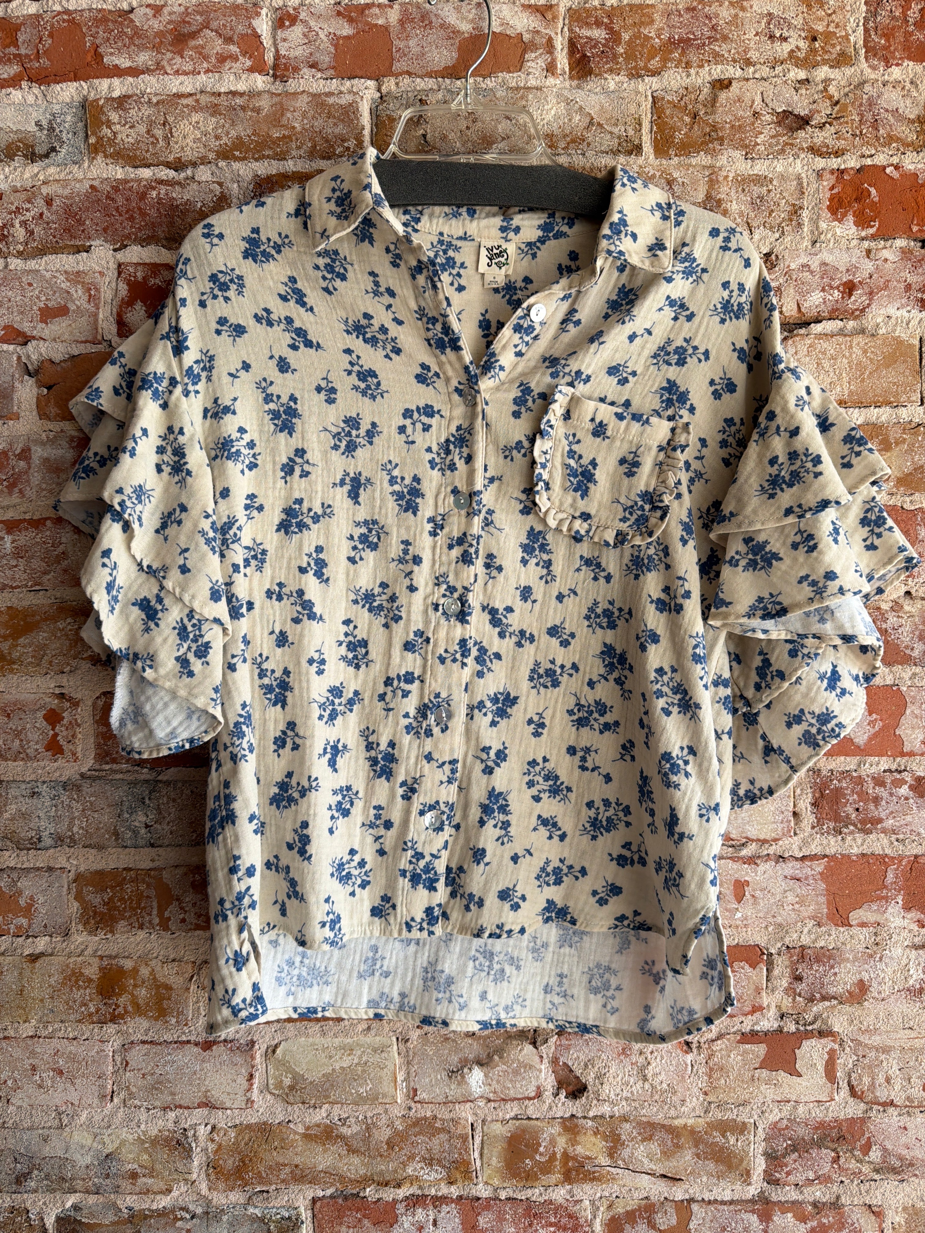 Ivy Jane Disty Floral Camp Top
