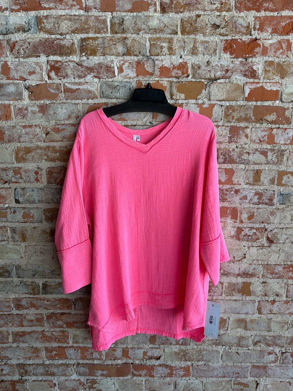 Lulu-B V-Neck 3/4 sleeve top￼