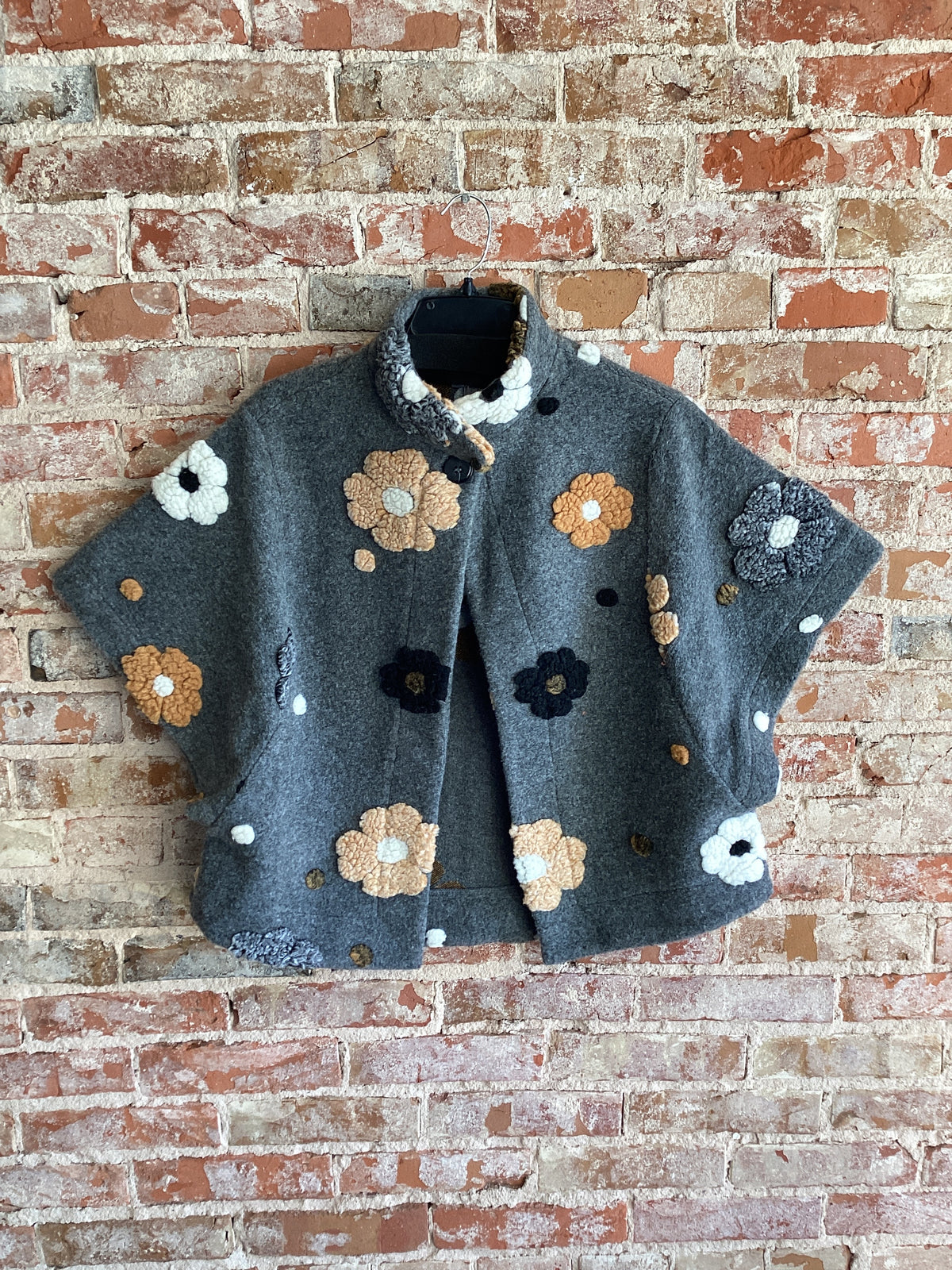 Shana Cap Sleeve Puff Flower Vest