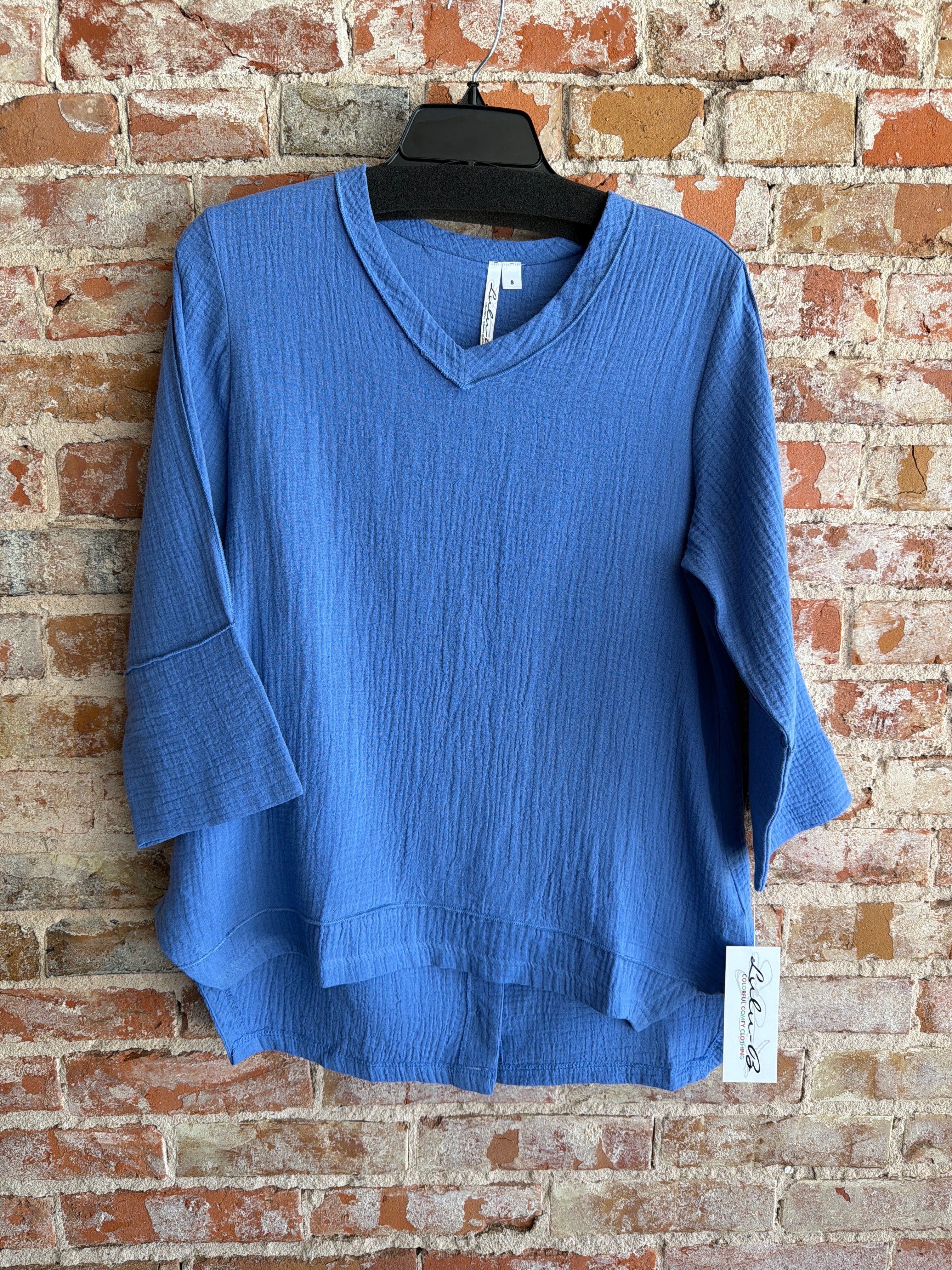 Lulu-B Button Back Top