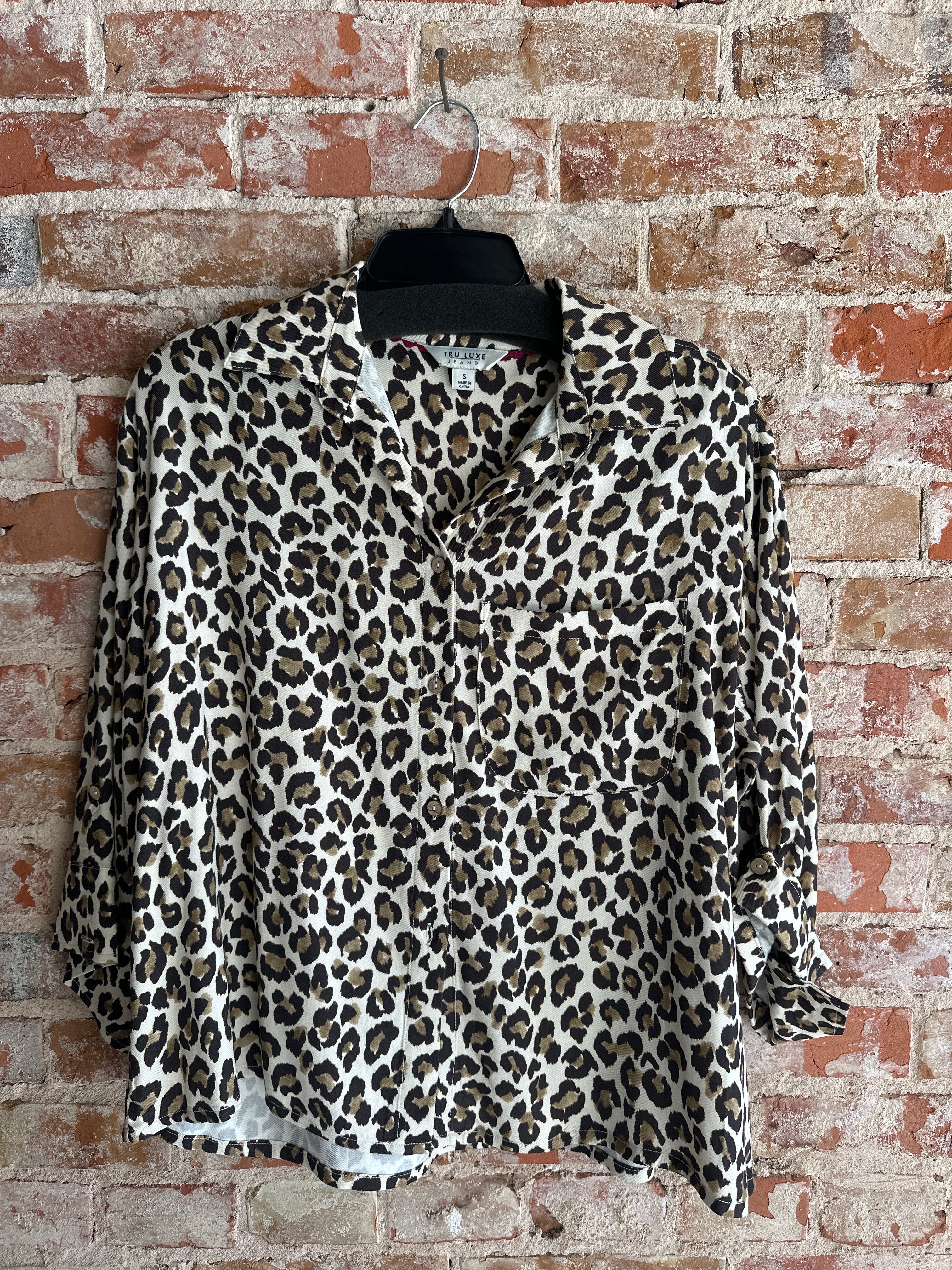 Tru Luxe cheetah Shirt