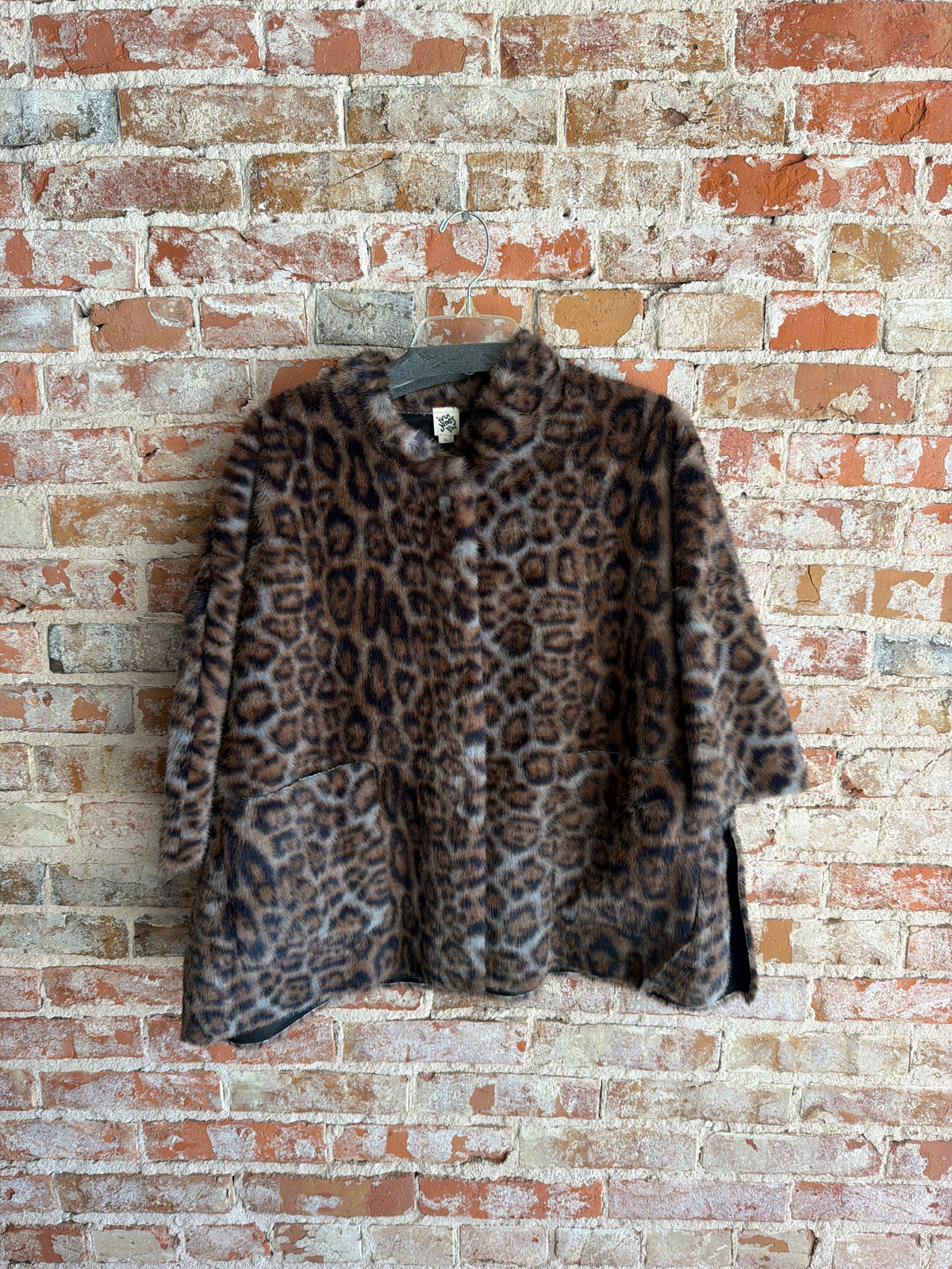 Ivy Jane Faux Fur Capelet
