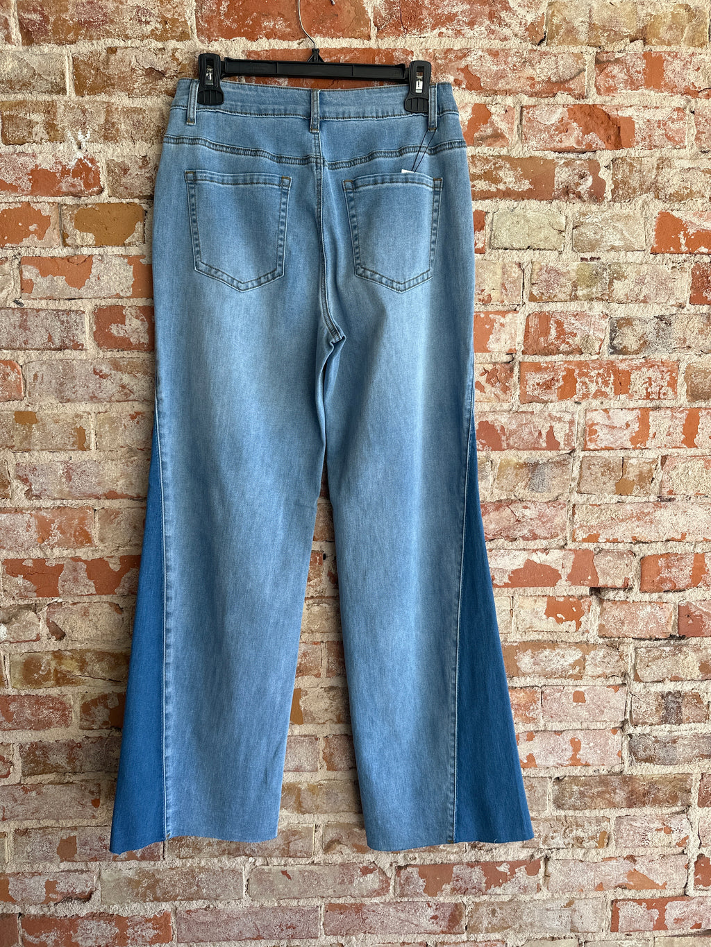 Ethyl two Tone Jean
