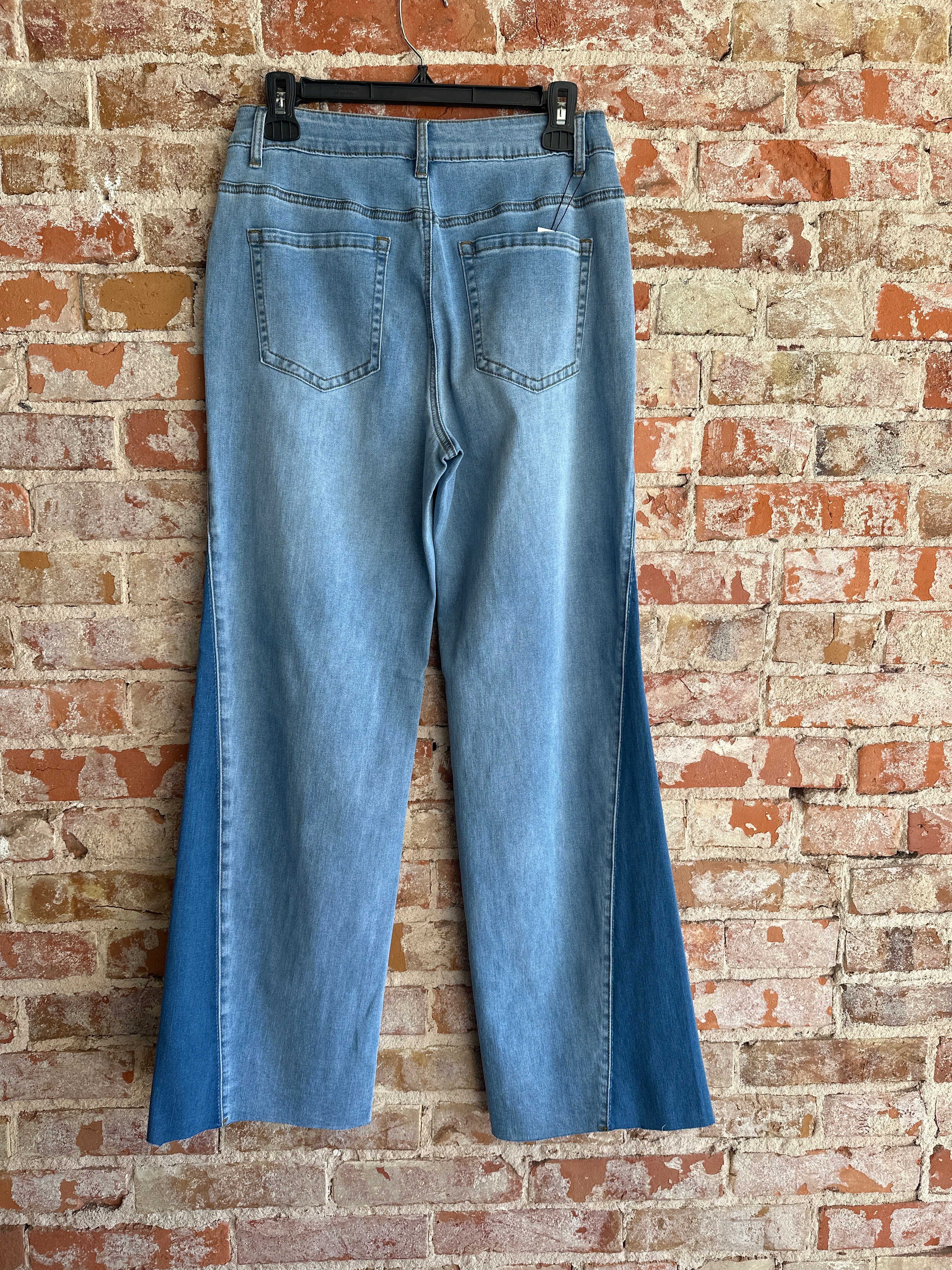 Ethyl two Tone Jean