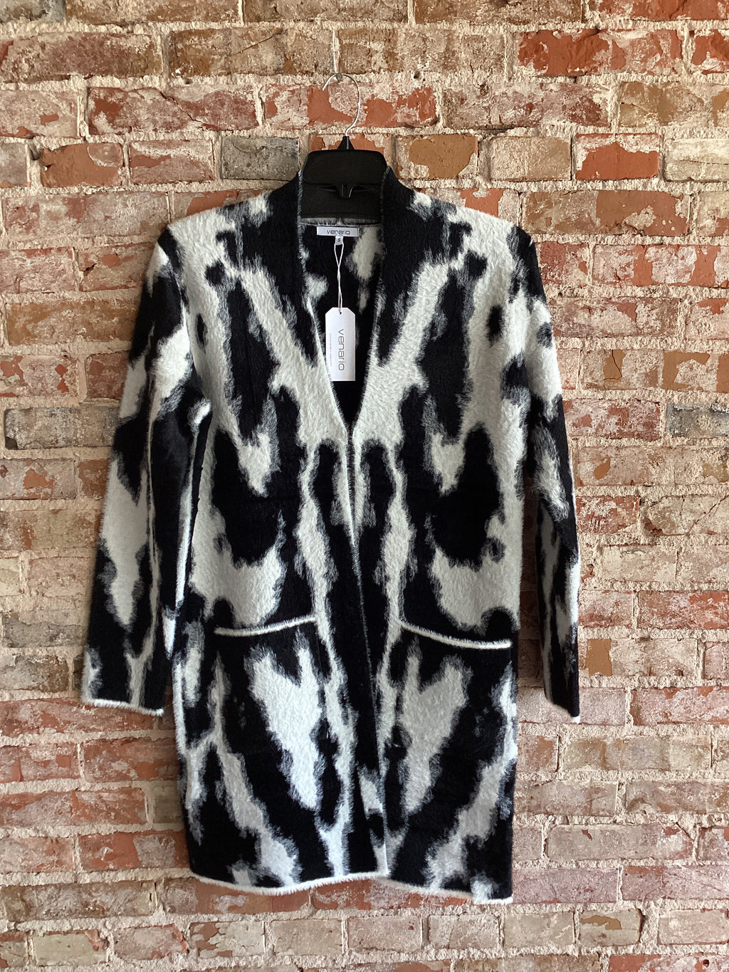 Venario Off White And Black Look Cardigan