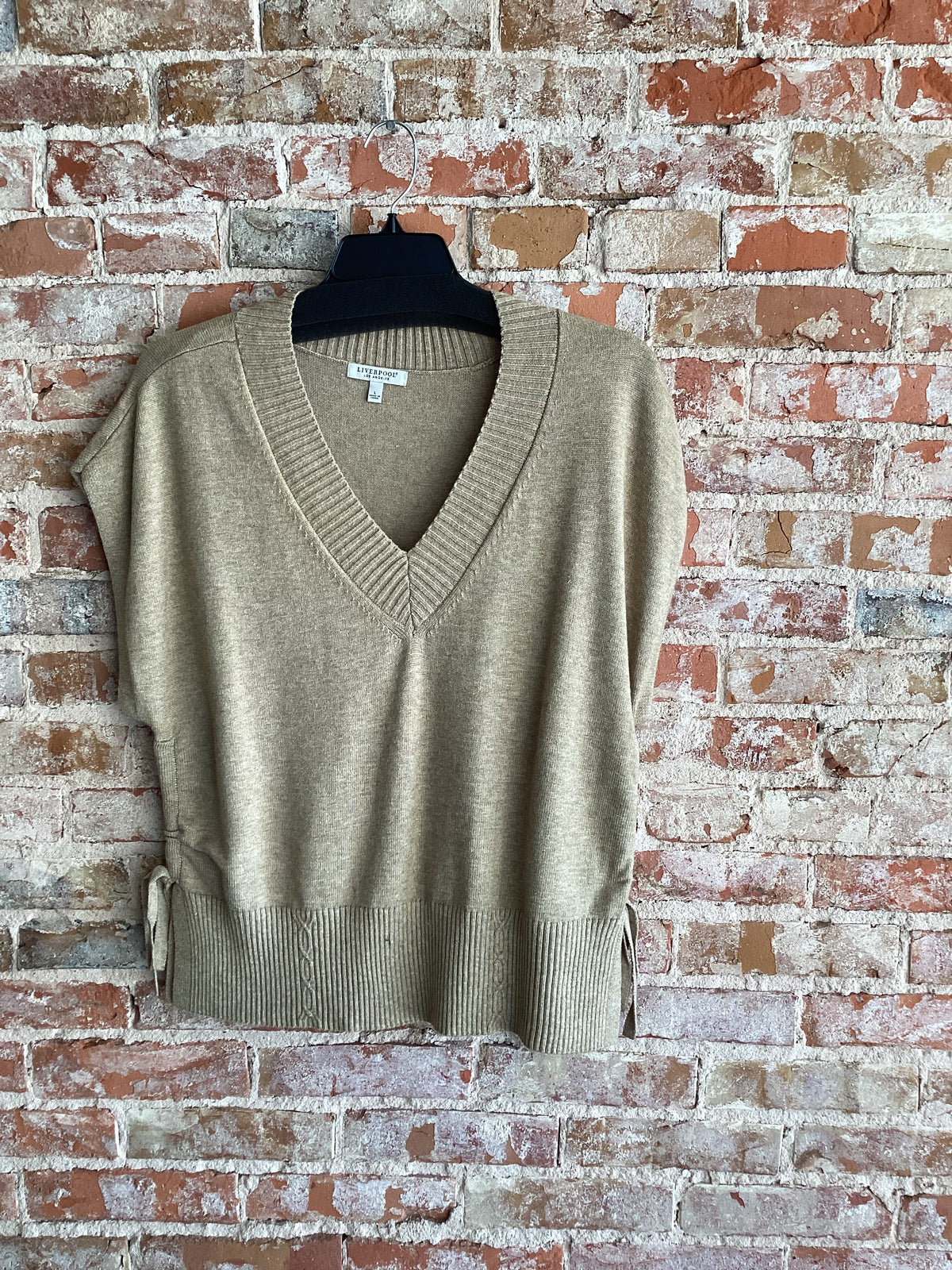 Liverpool VNeck Popover