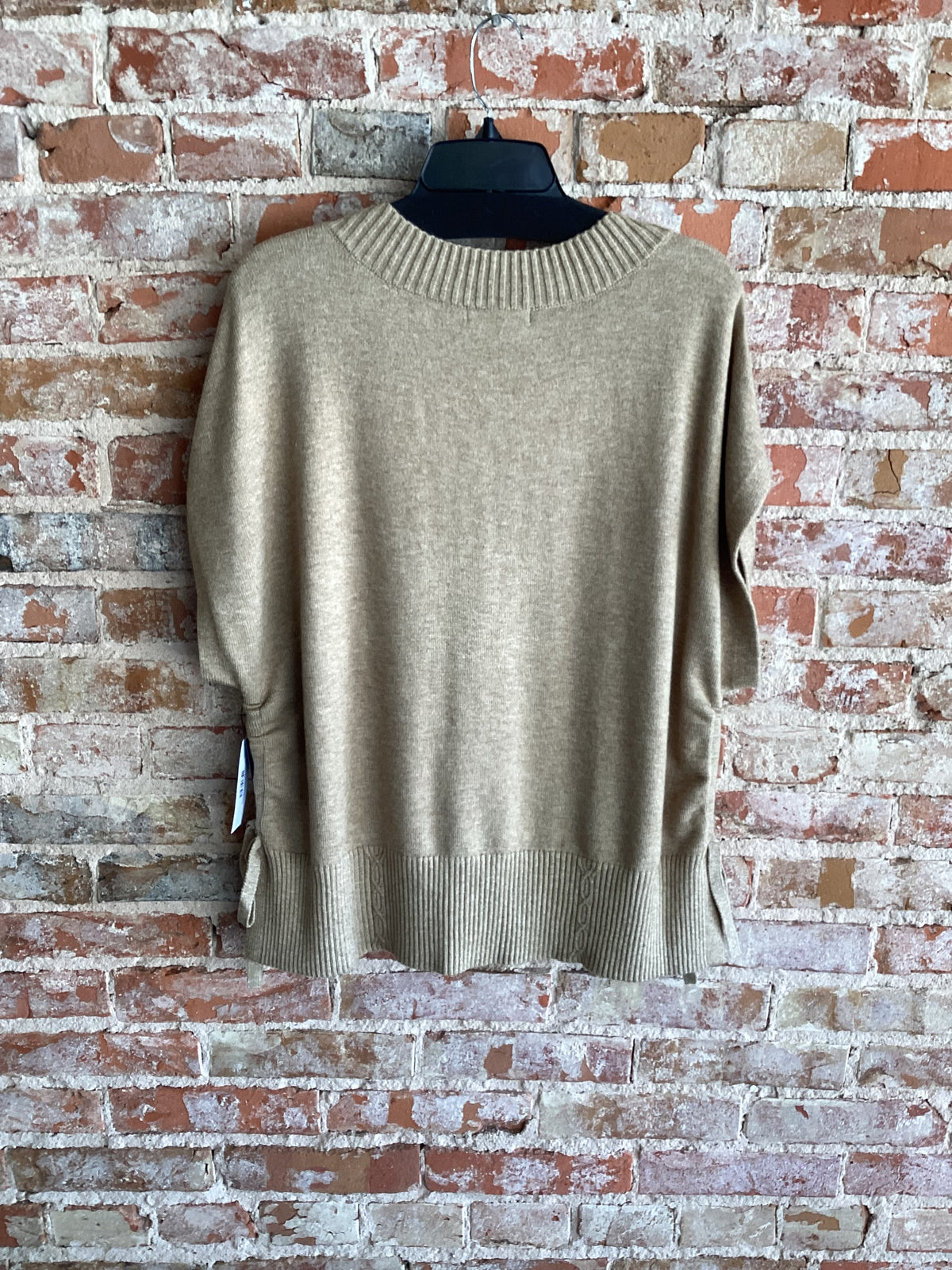 Liverpool VNeck Popover