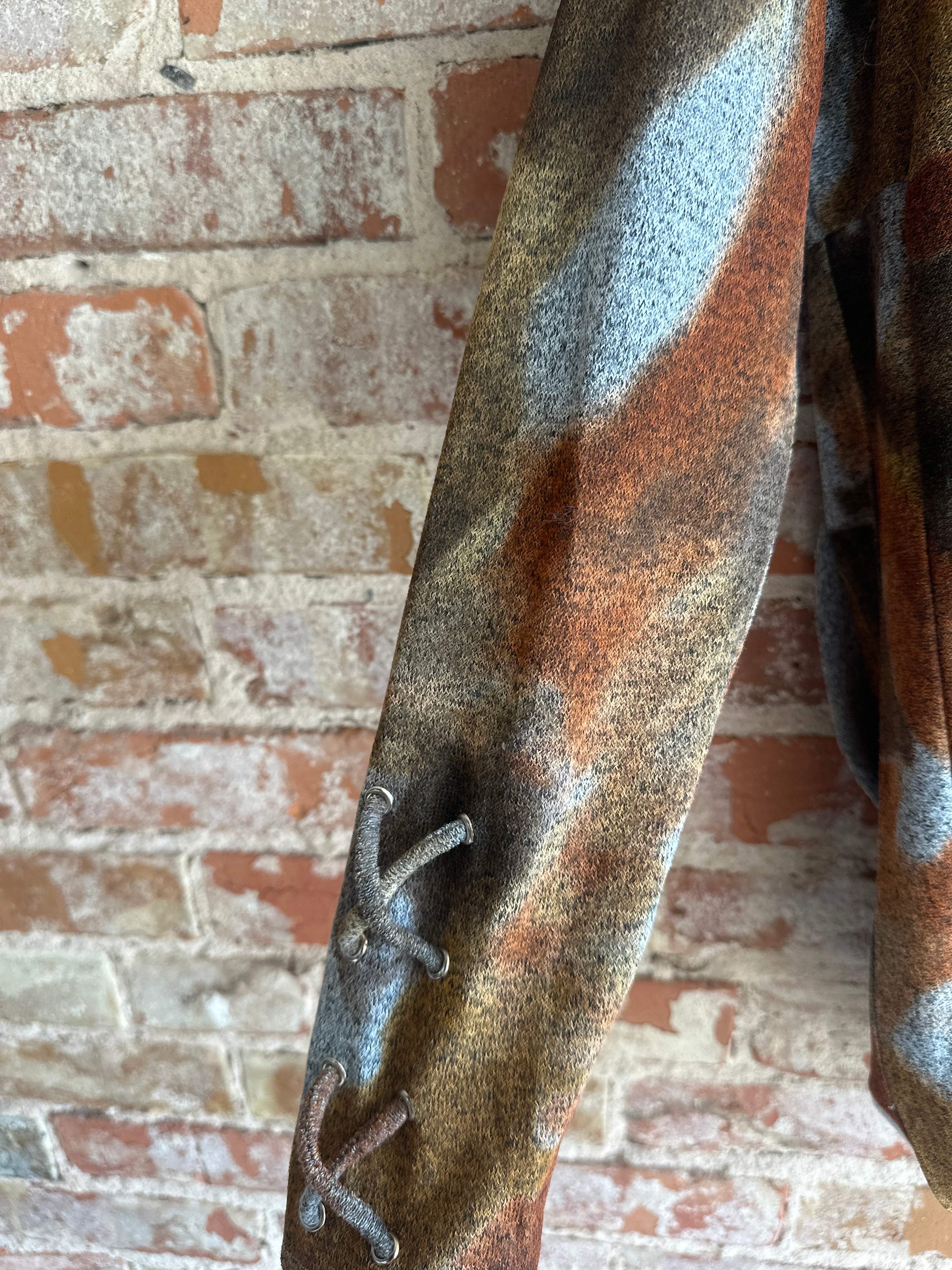 Keren Hart Tie sleeves