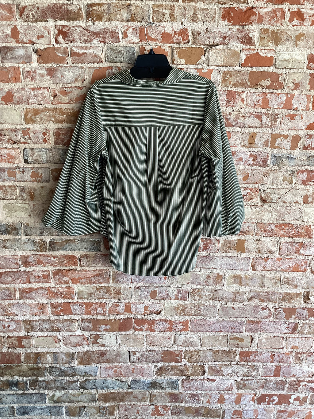 APNY olive button shirt
