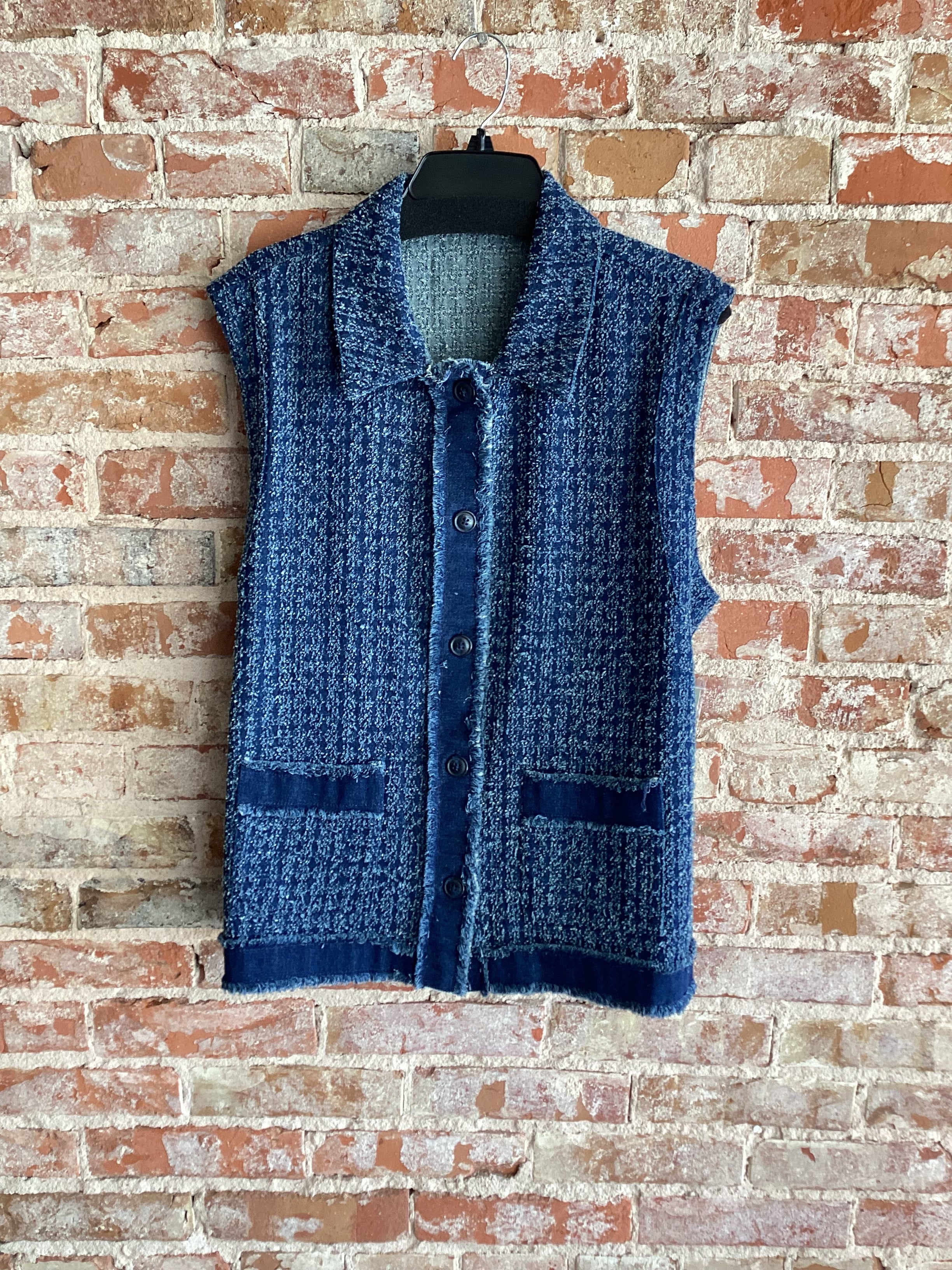 A La Carte Button Down Vest