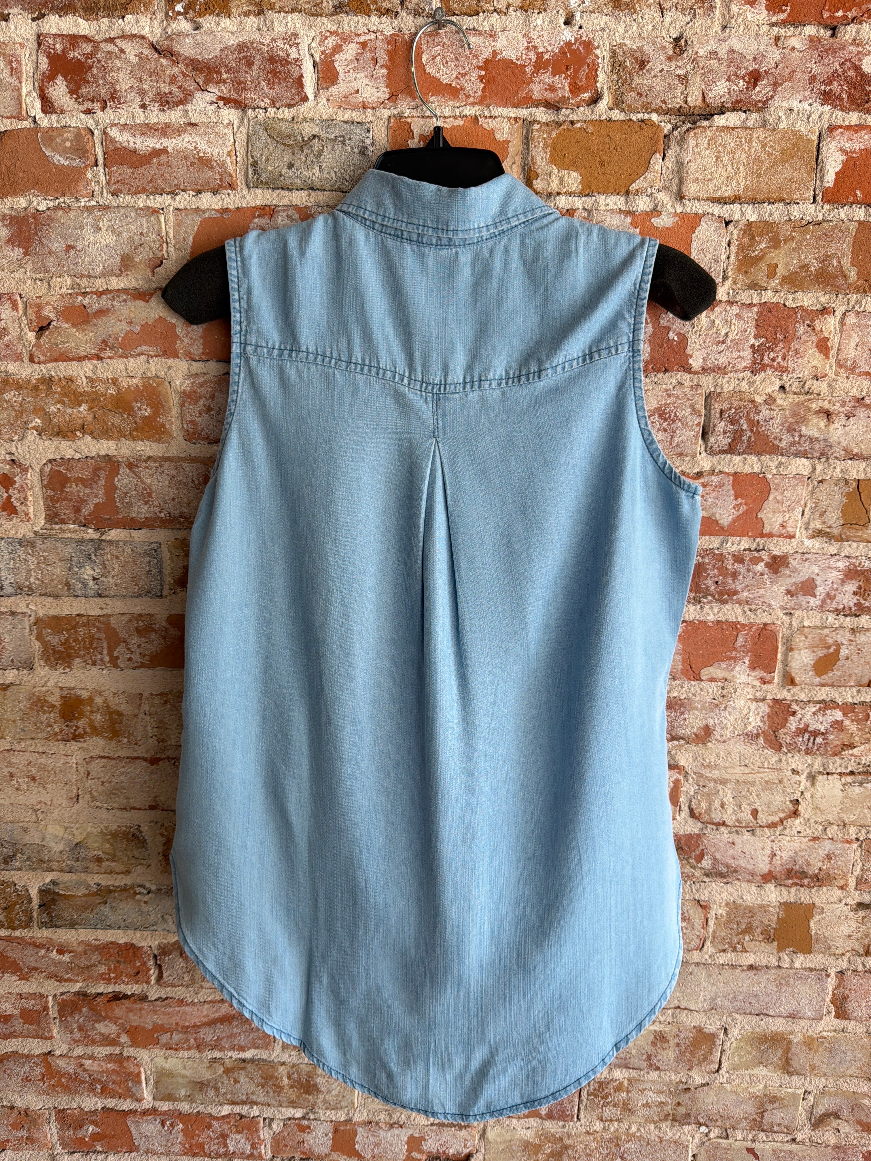 Lulu-B Slv-Less Button Up Top