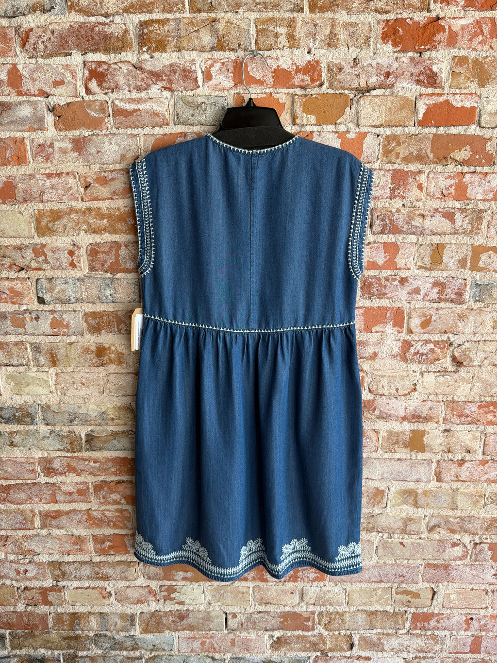 Tru Luxe V-Neck Embroidery Dress