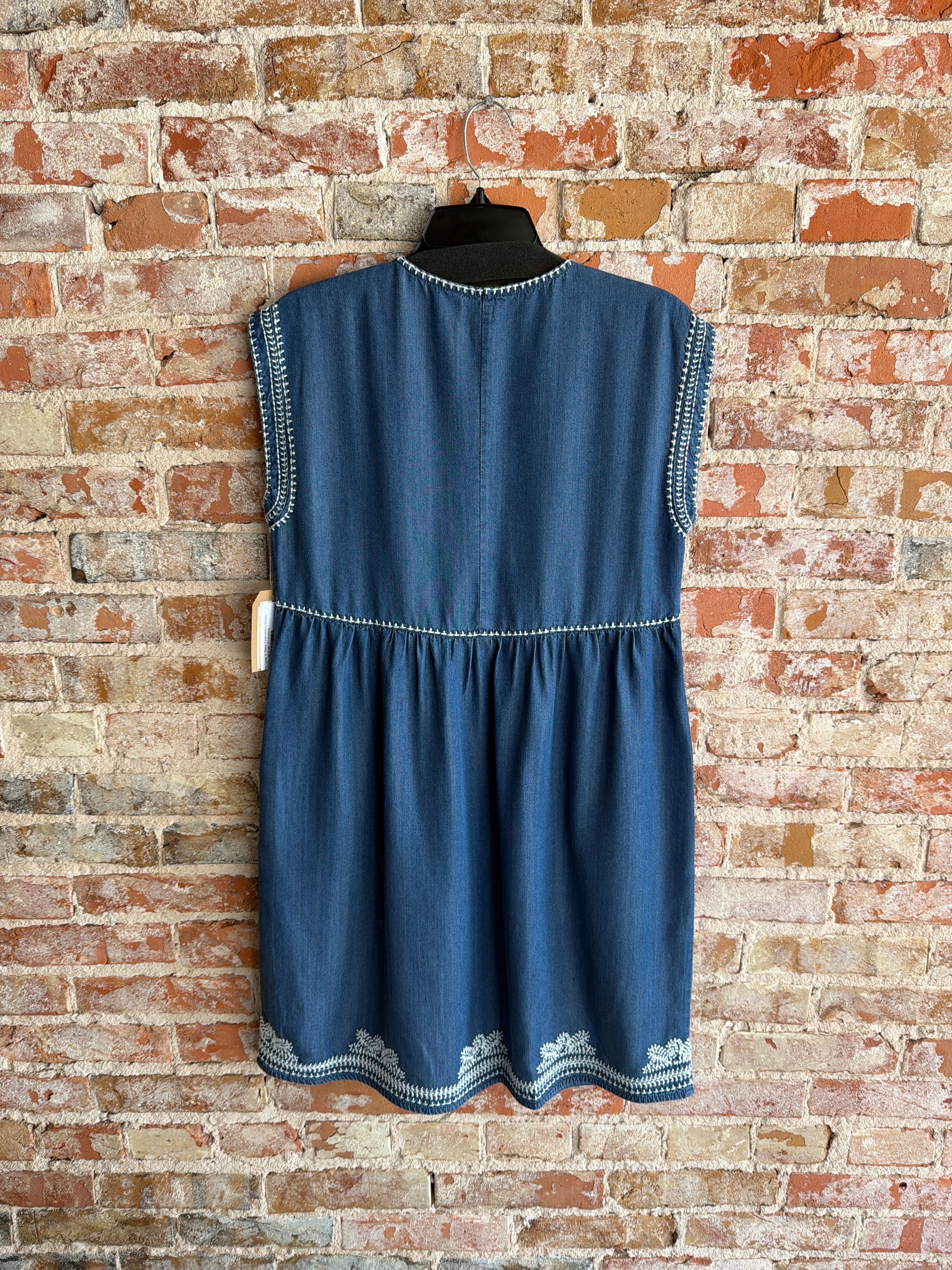 Tru Luxe V-Neck Embroidery Dress