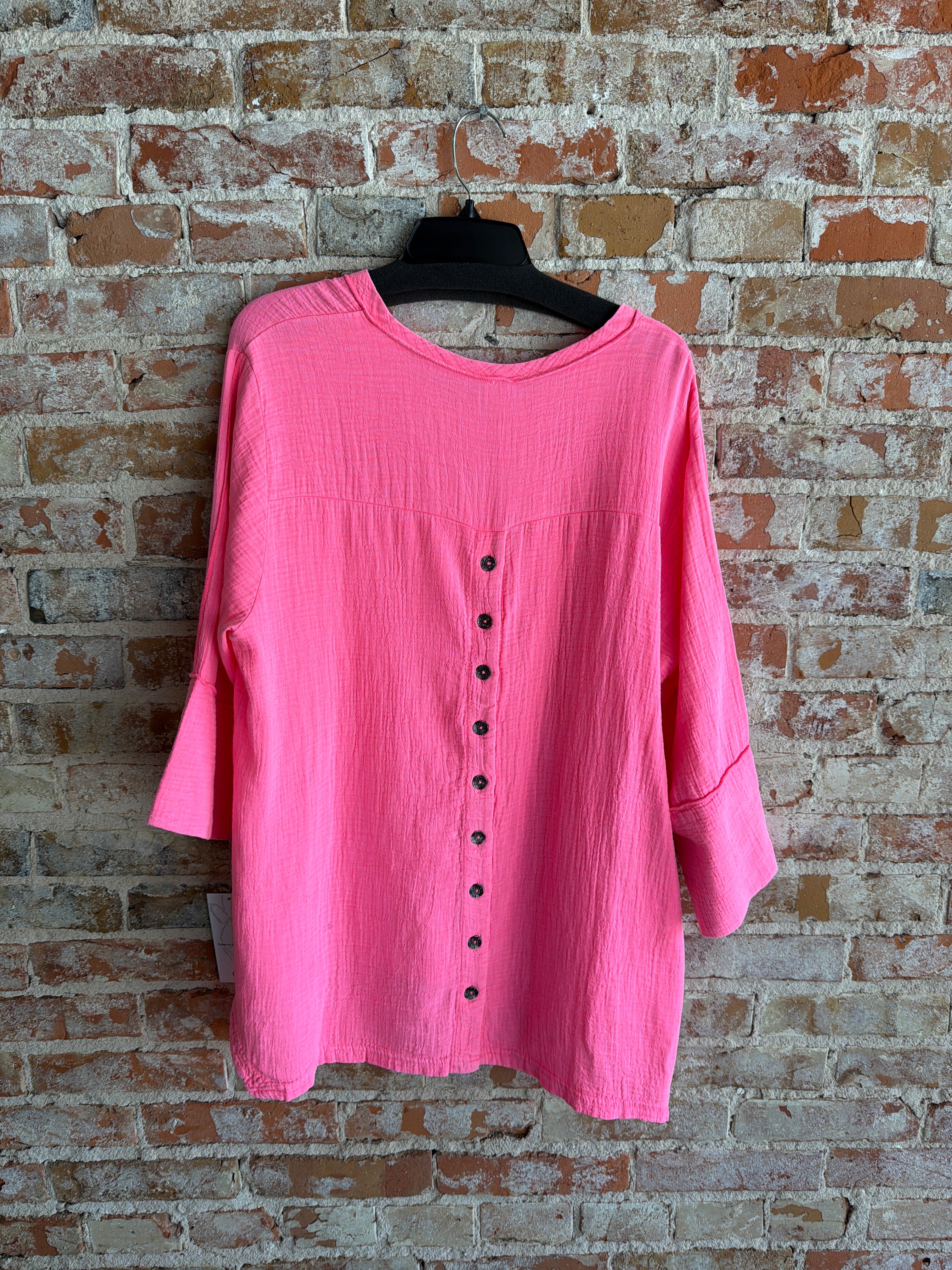 Lulu-B V-Neck 3/4 sleeve top￼