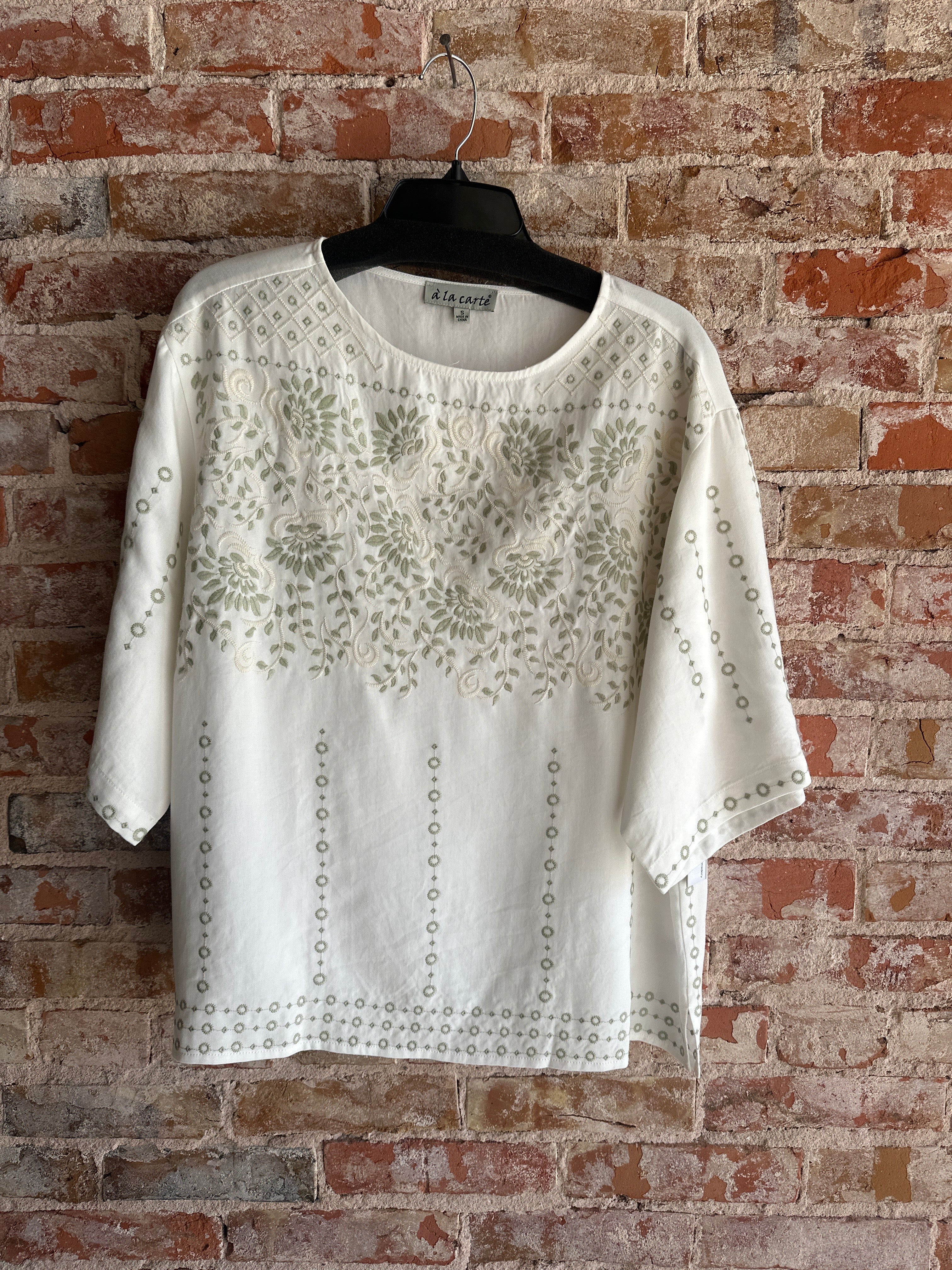 A La Carte Boxy Top with Embroidery