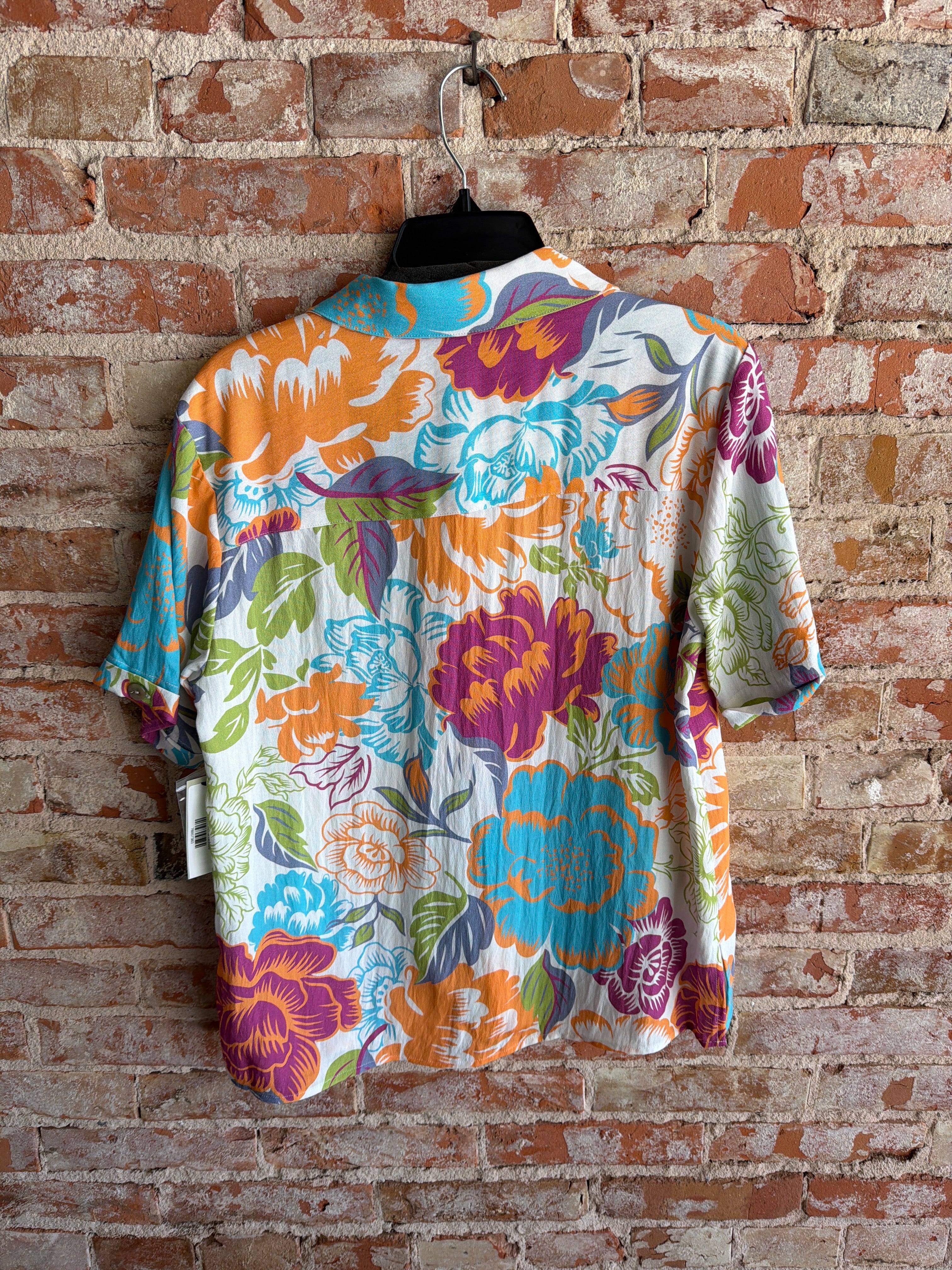 A La Carte Short Sleeve Top