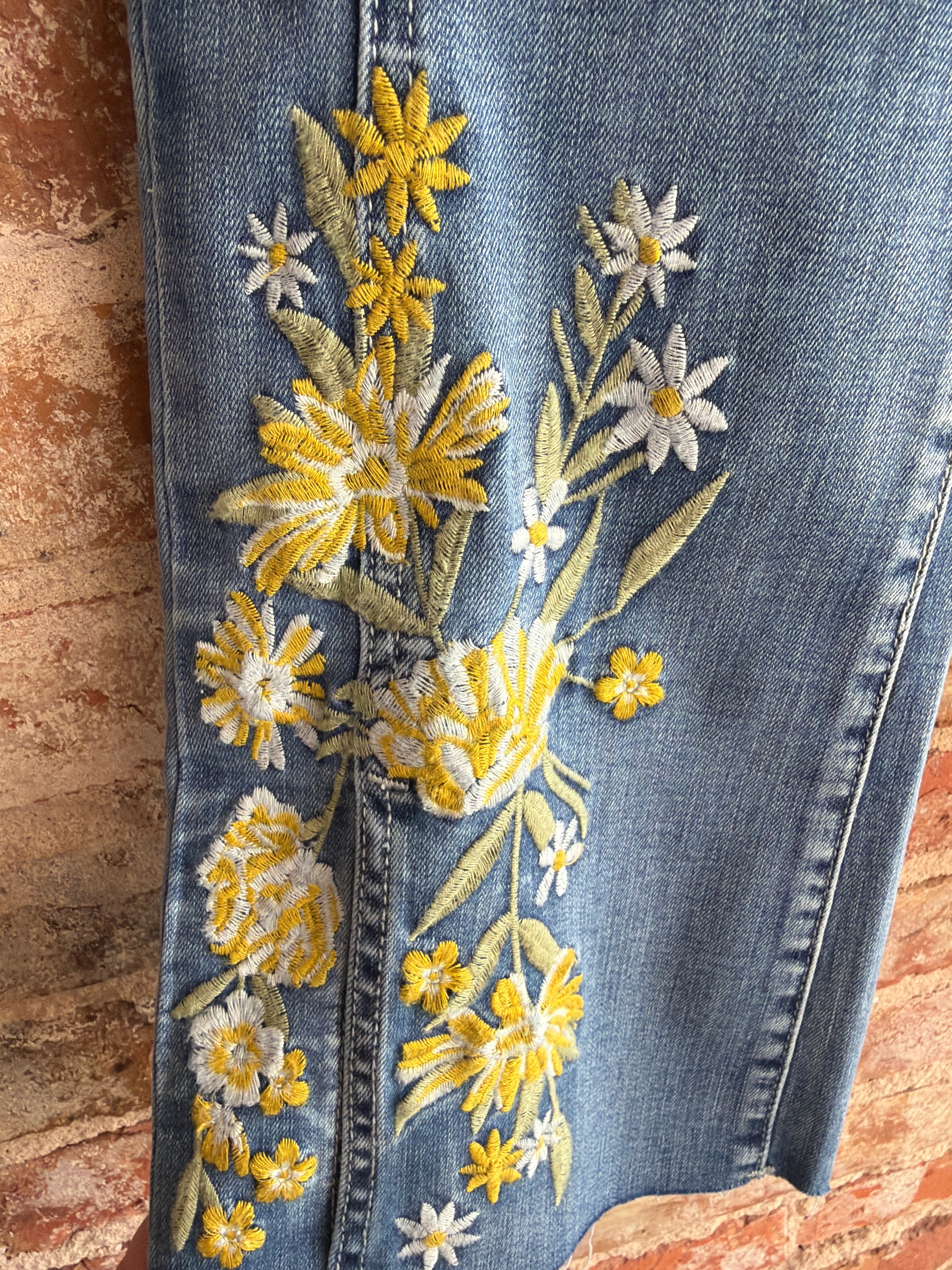 Ethyl Capri Embroidered Jean