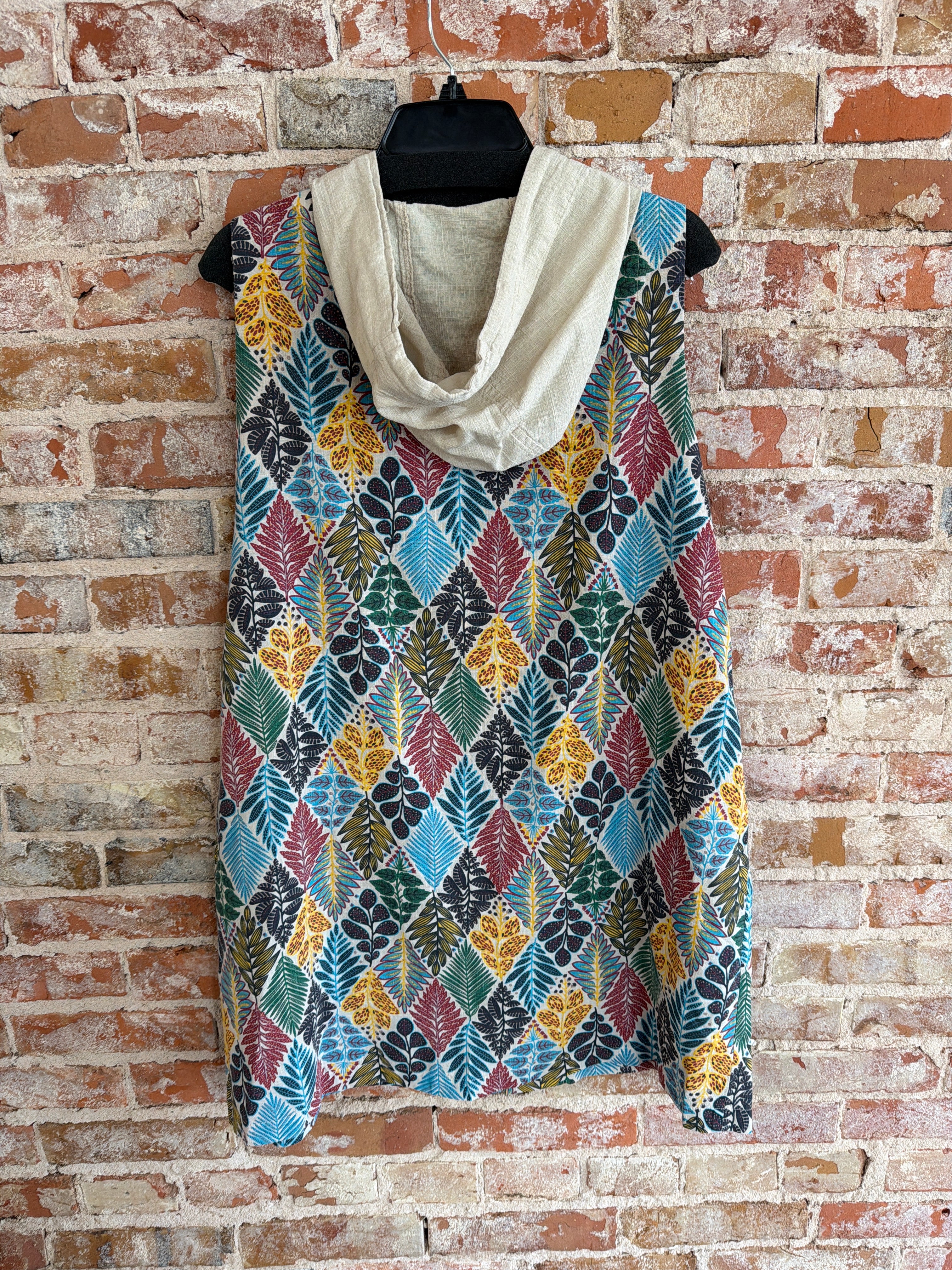 Inoah Button up Hoodie Vest