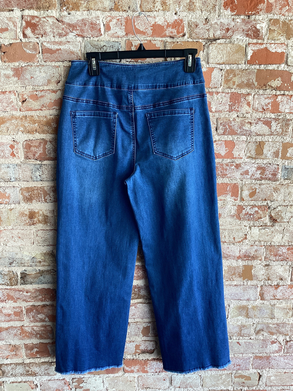 Ethyl Wide Leg Stripped Jeans