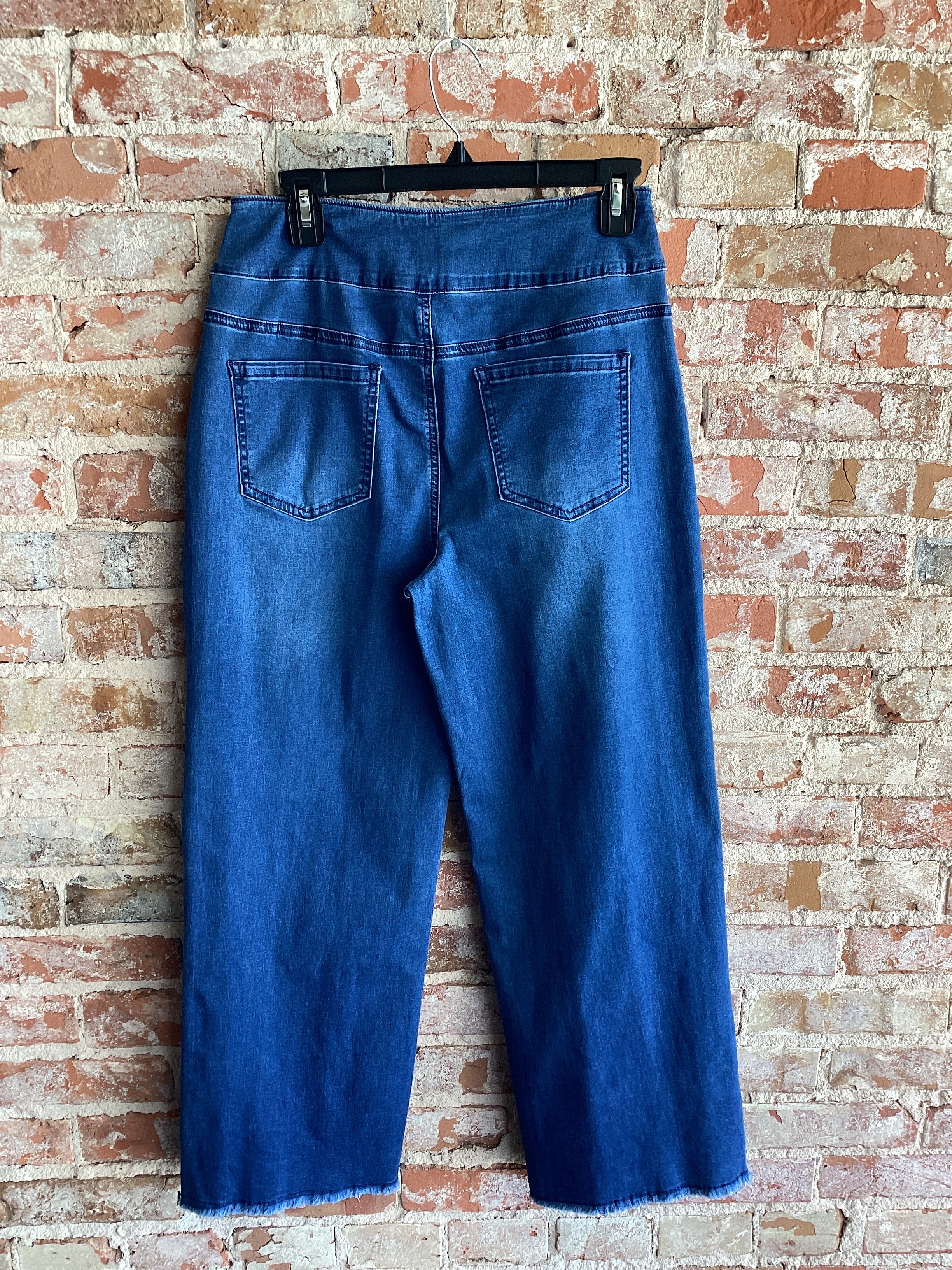 Ethyl Wide Leg Stripped Jeans