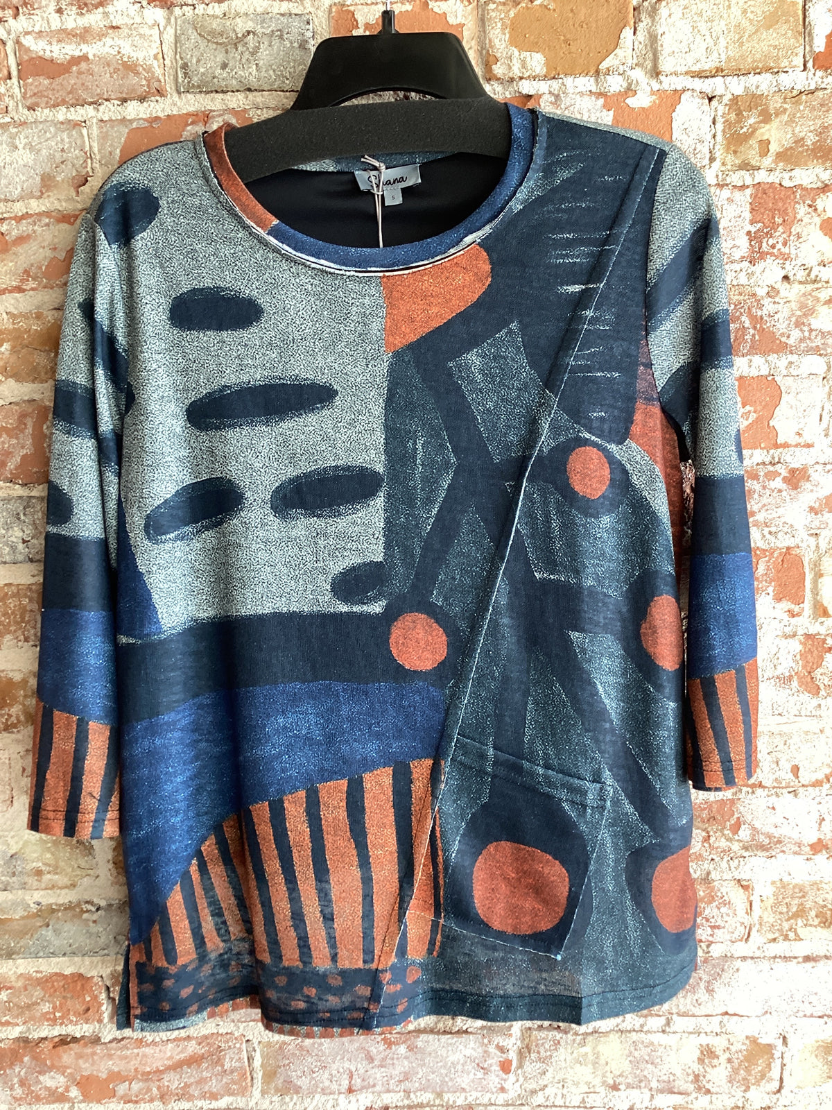Shana Dark Abstract 3/4 Sleeve