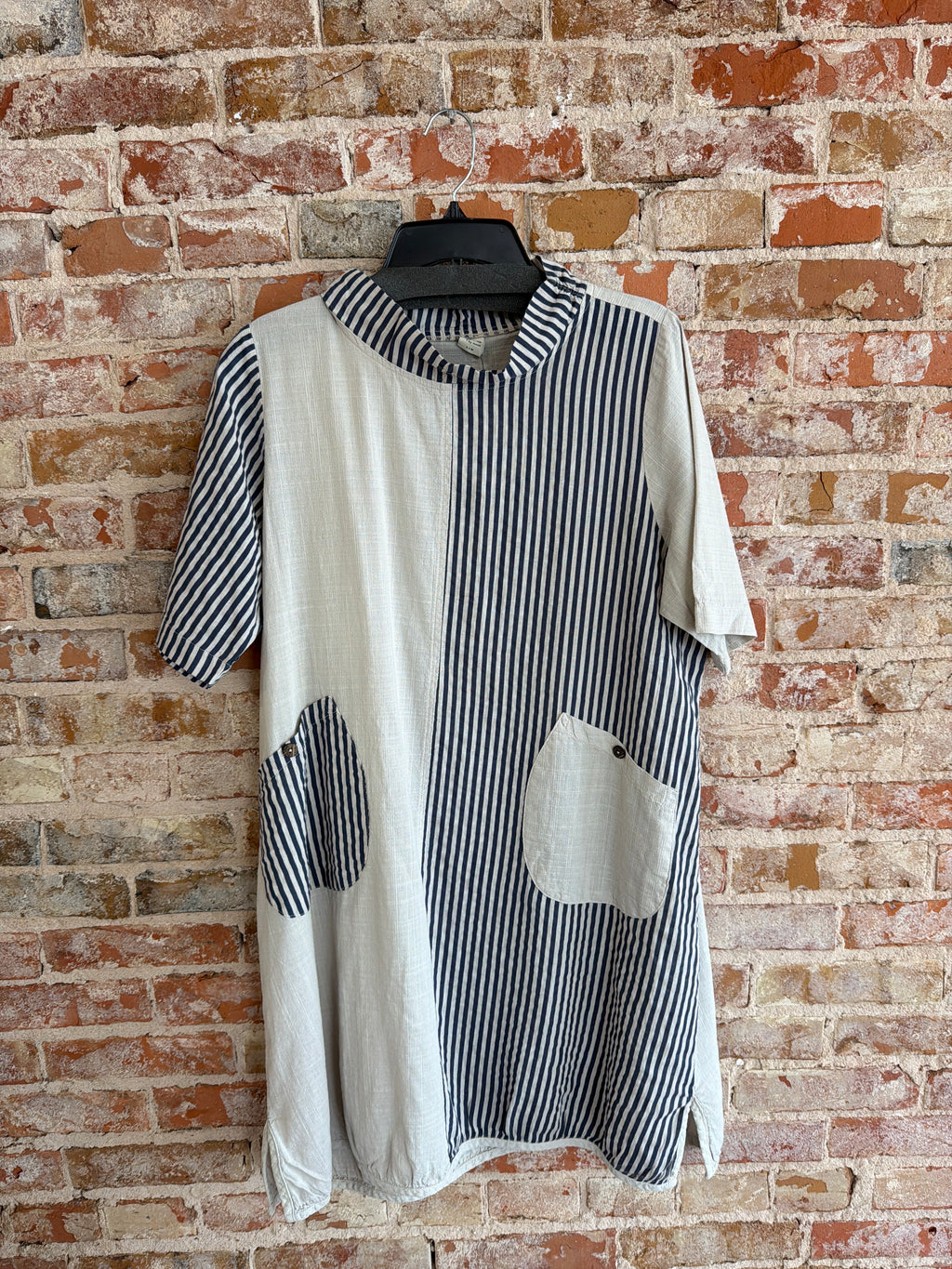 Inoah Boxy Stripped Front pocket Dress