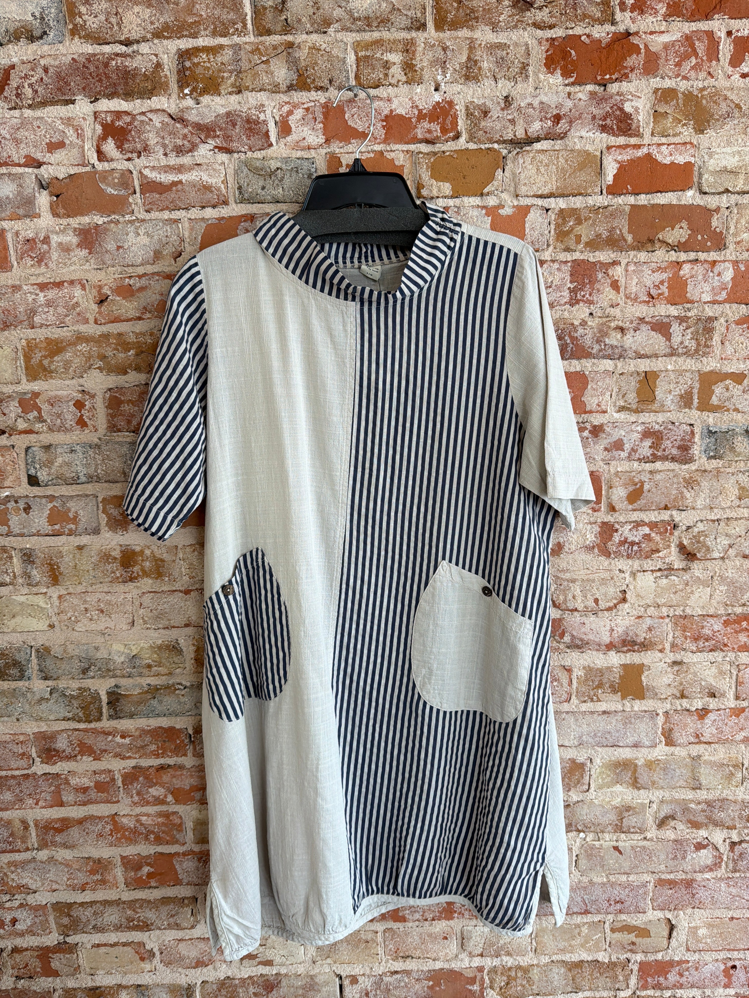 Inoah Boxy Stripped Front pocket Dress