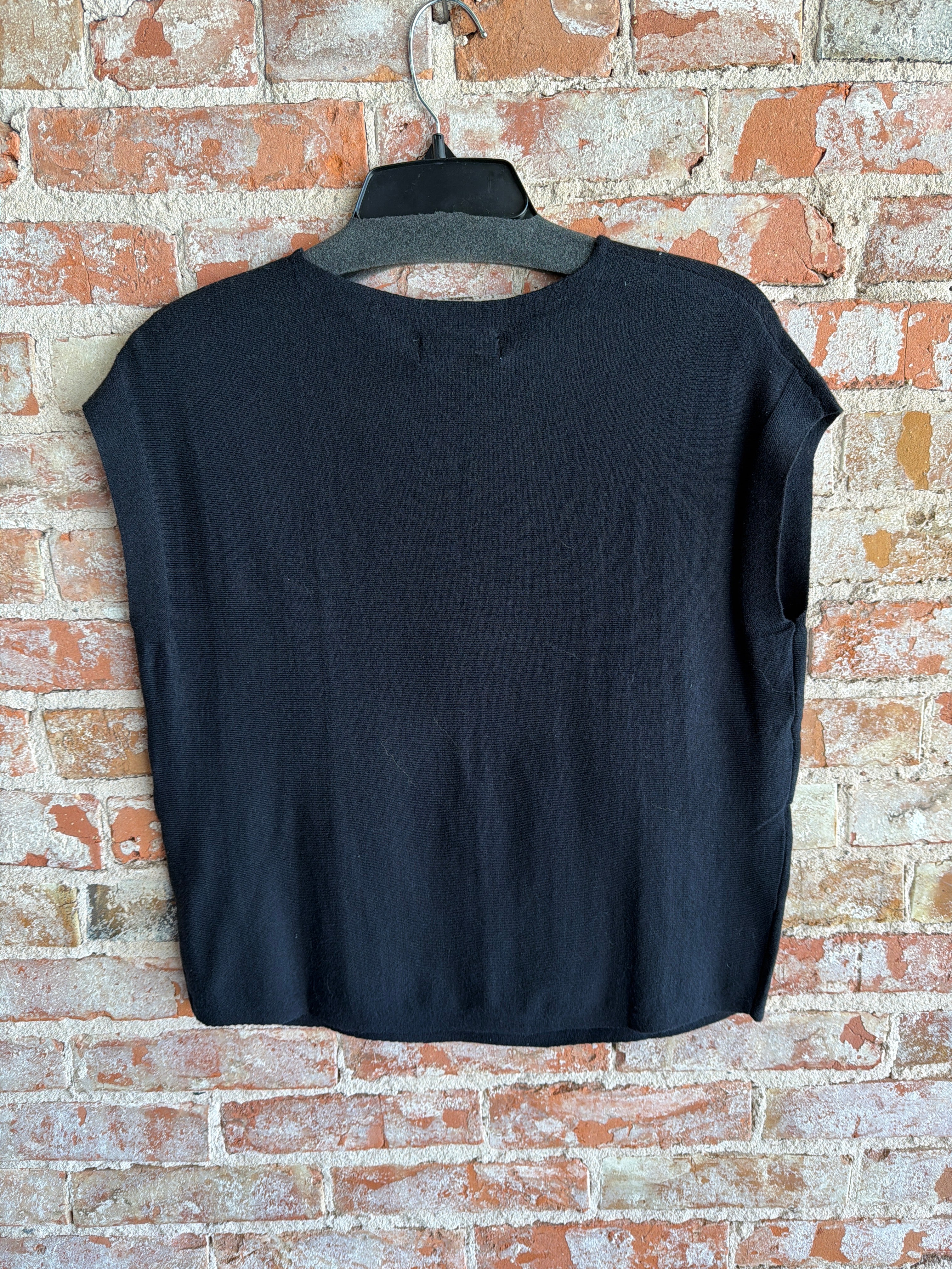 Keren Hart Pullover Top