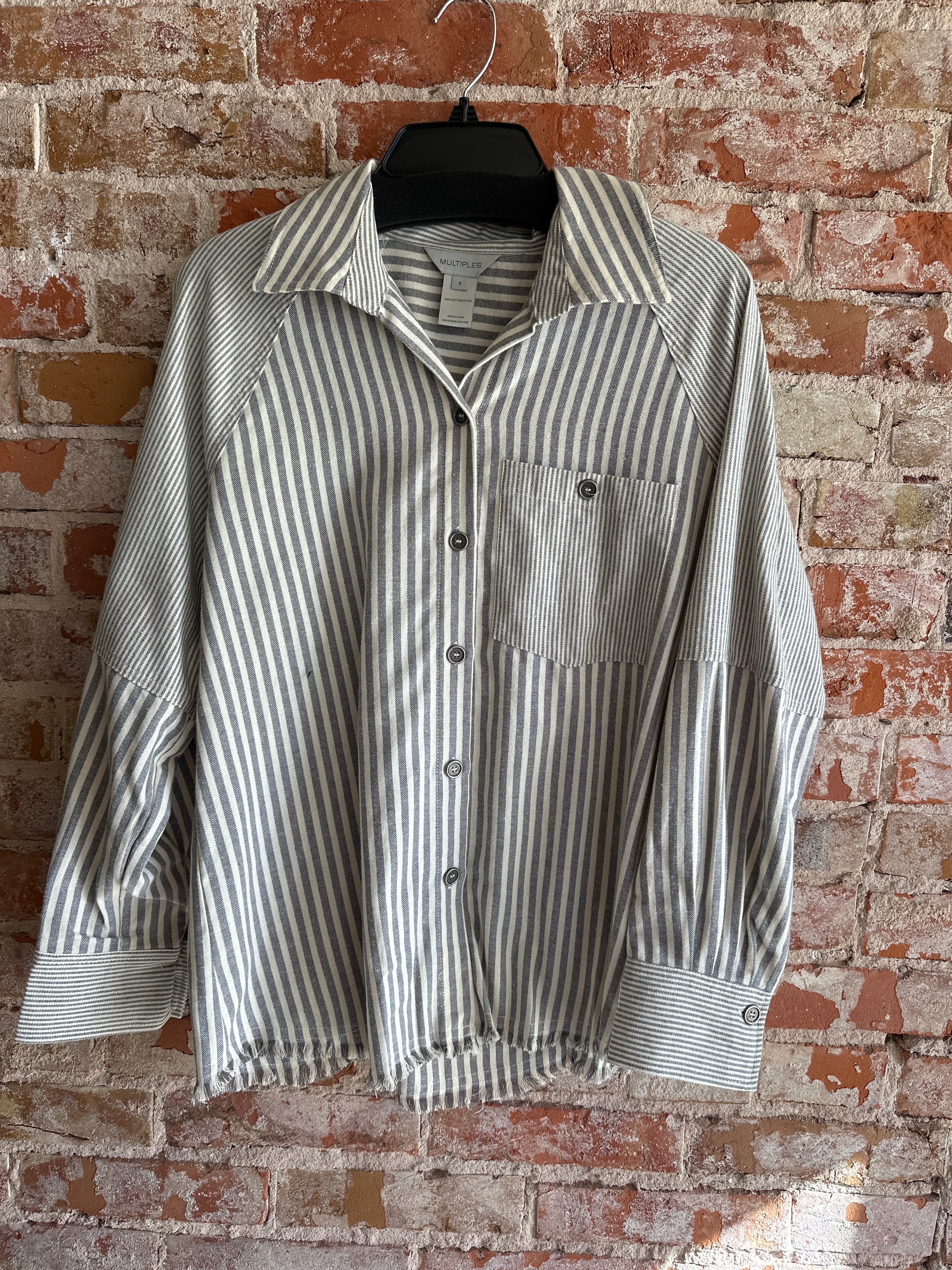 Multiples button up top
