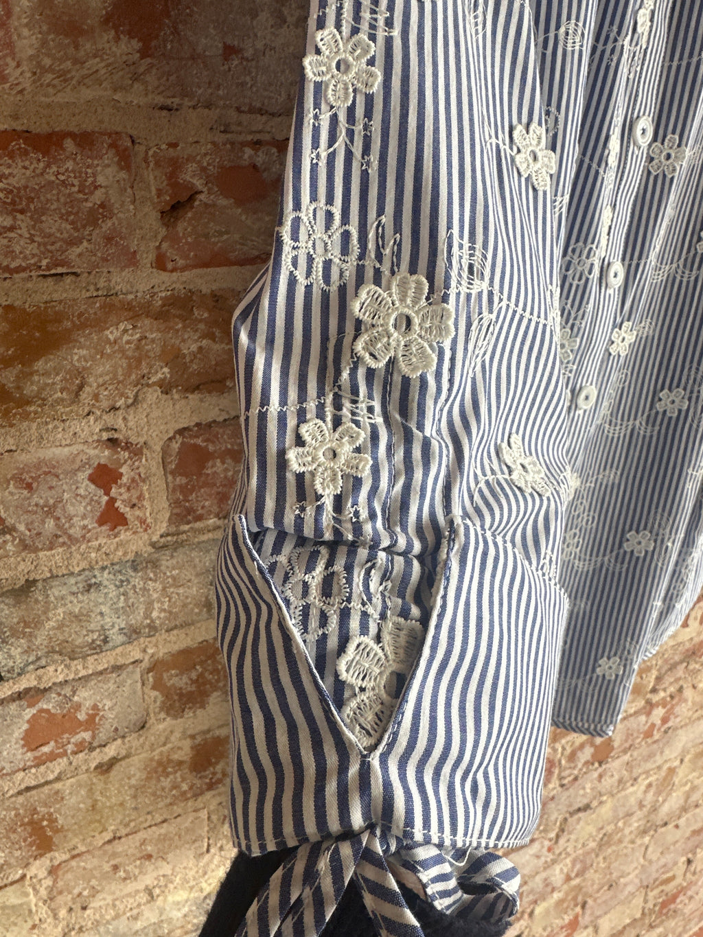 Ali Miles Button Front Blouse