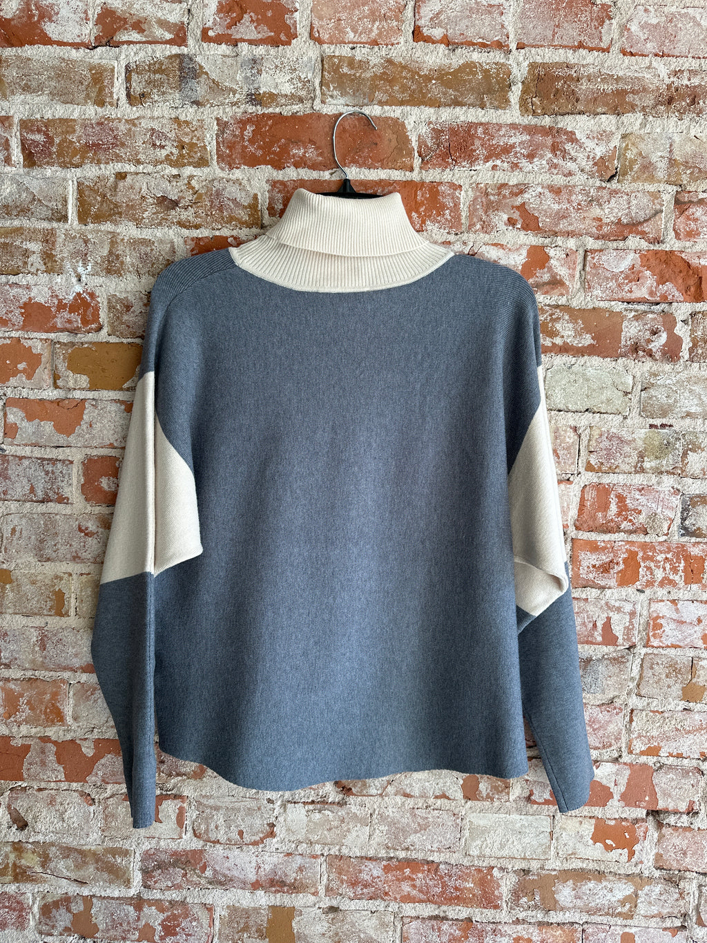 Keren Hart sweater