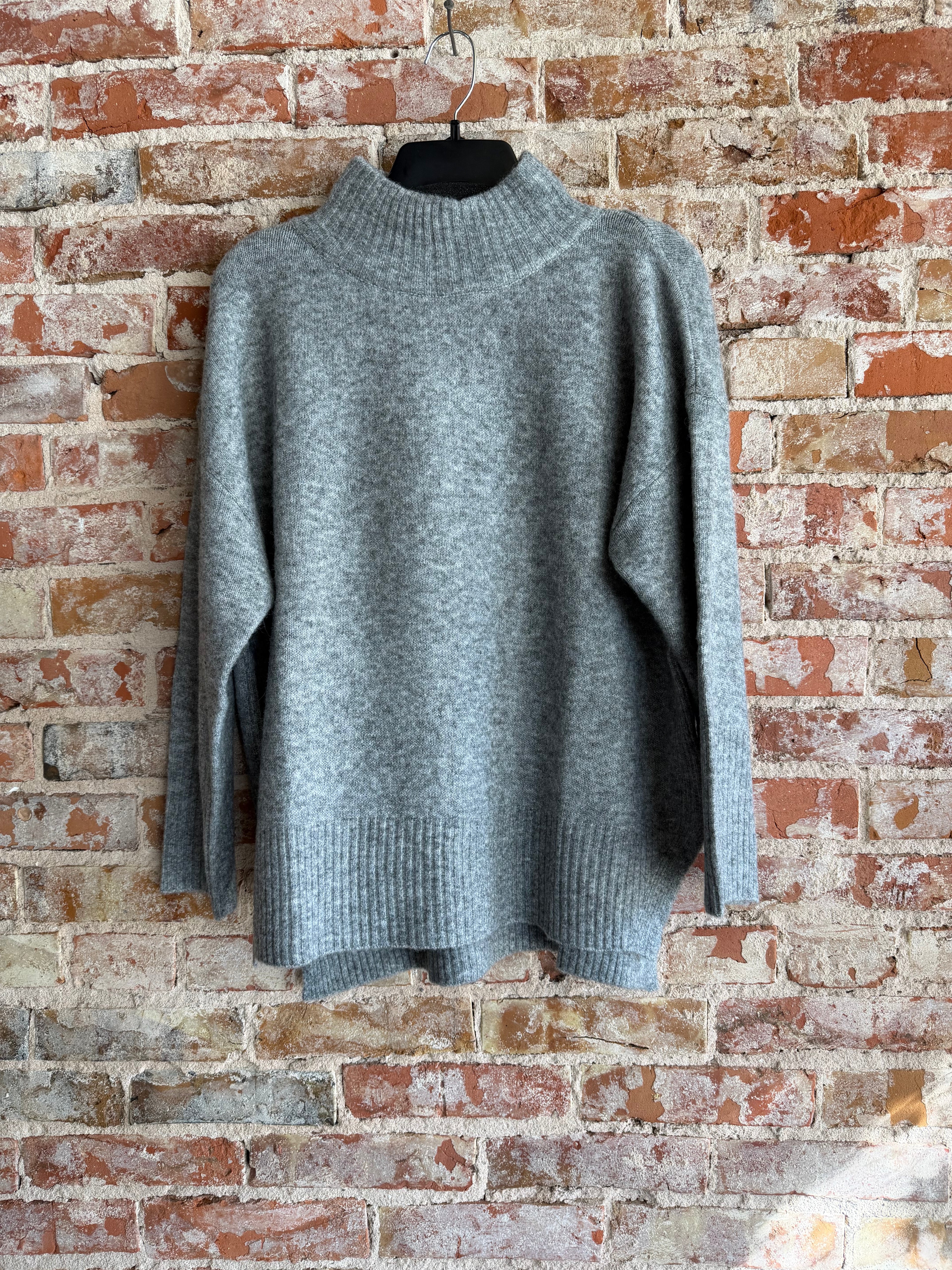 Keren Hart Sweater