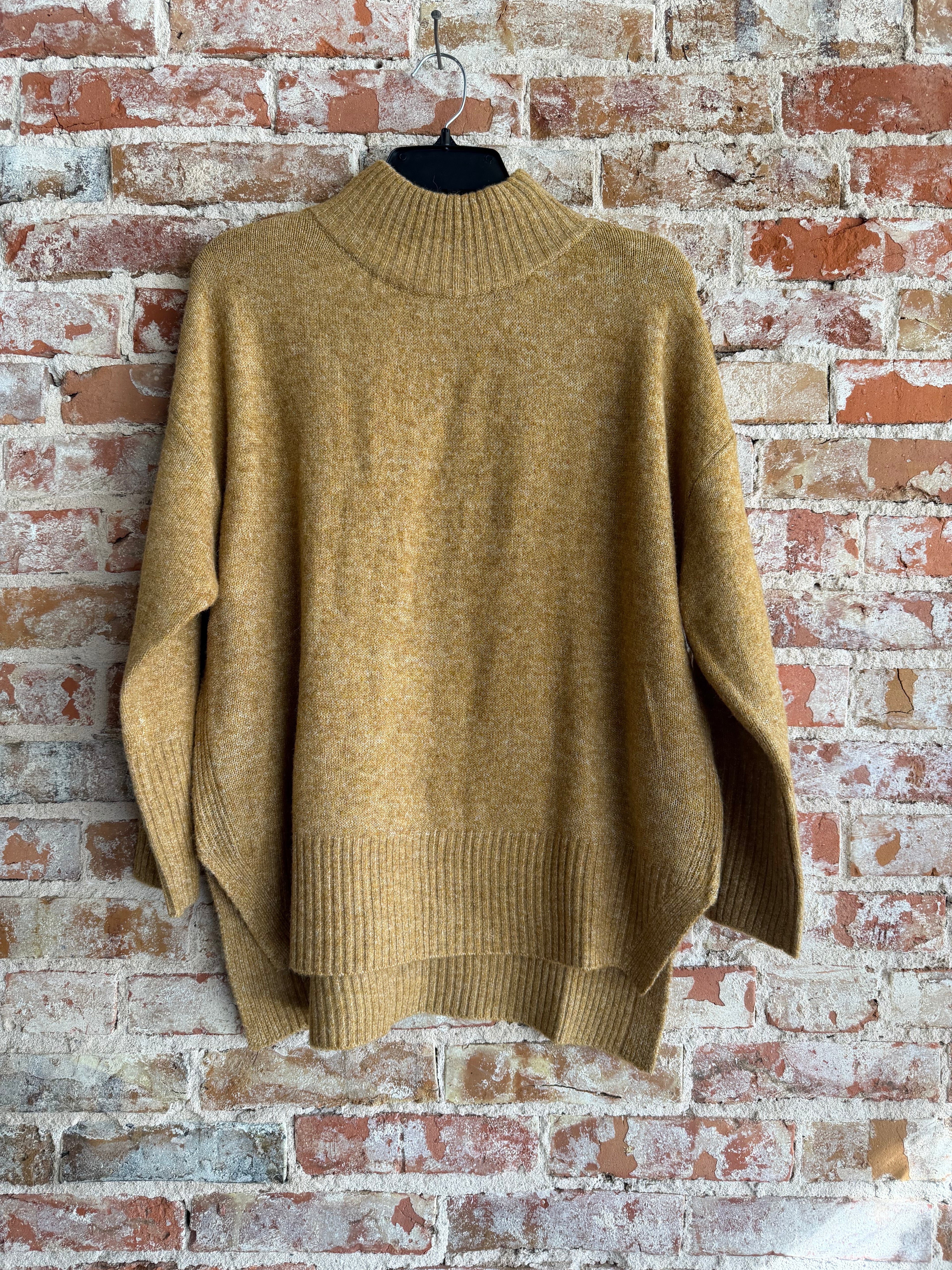 Keren Hart Sweater