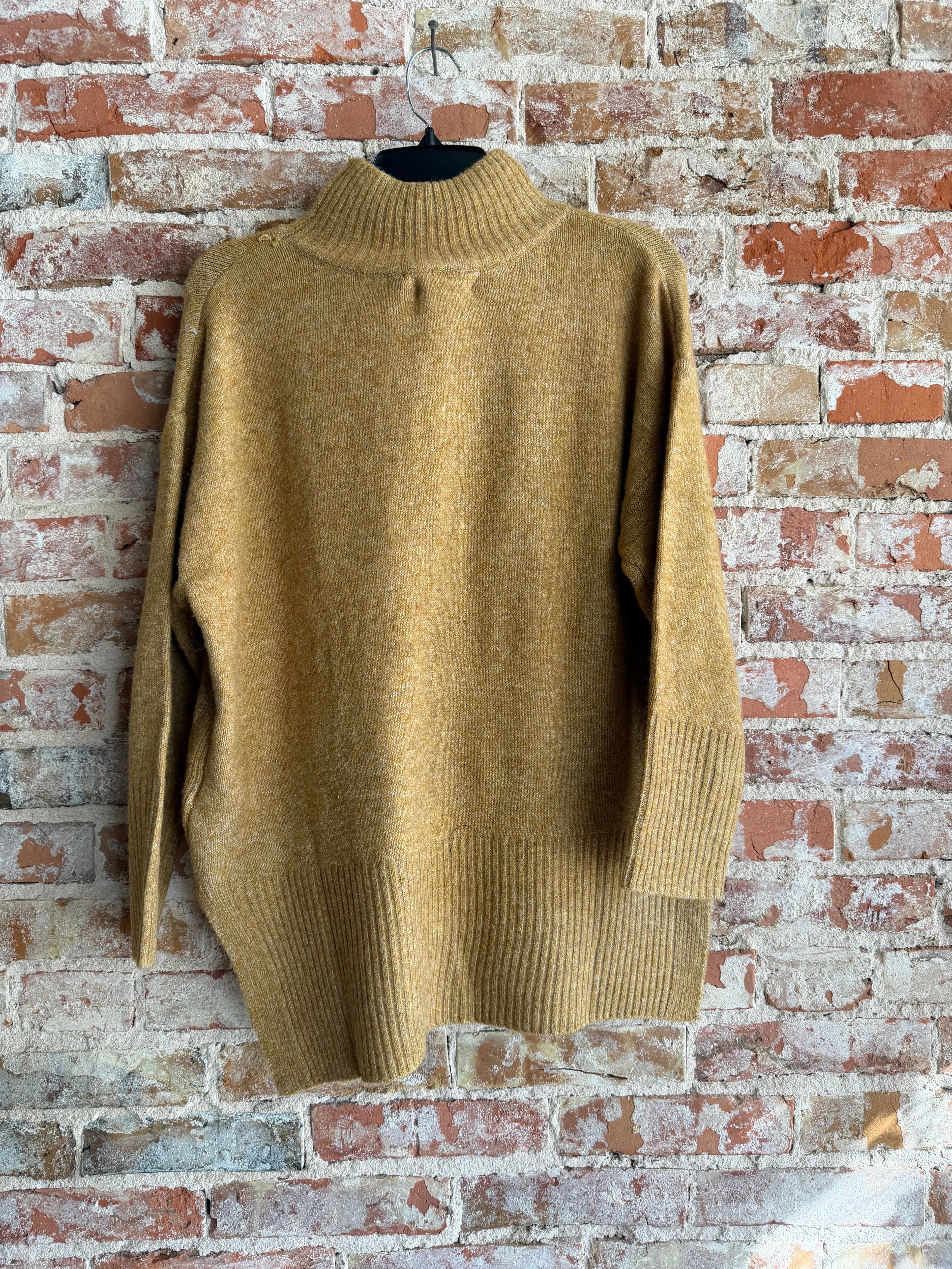 Keren Hart Sweater